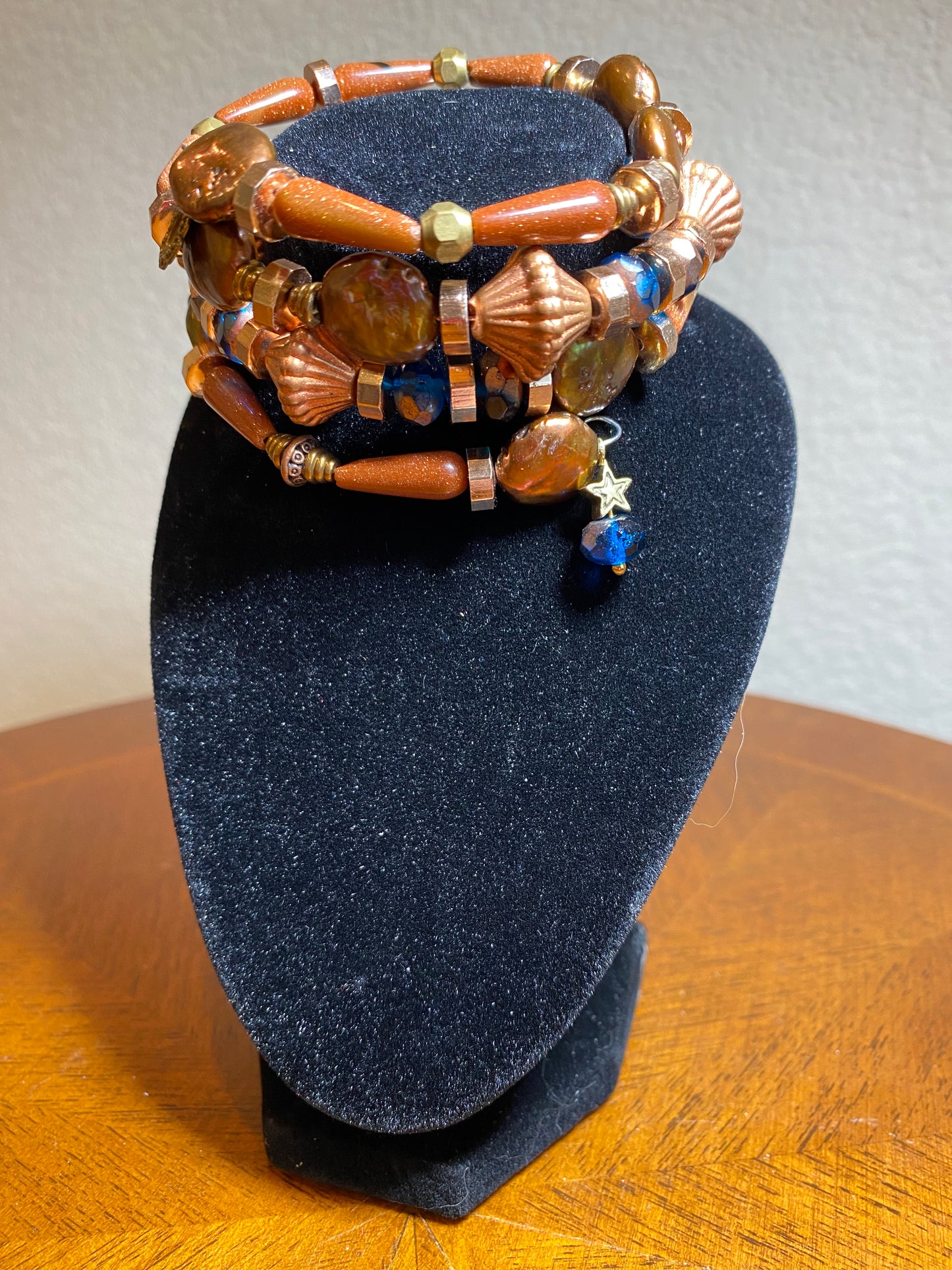 Bracelet (memory wire)