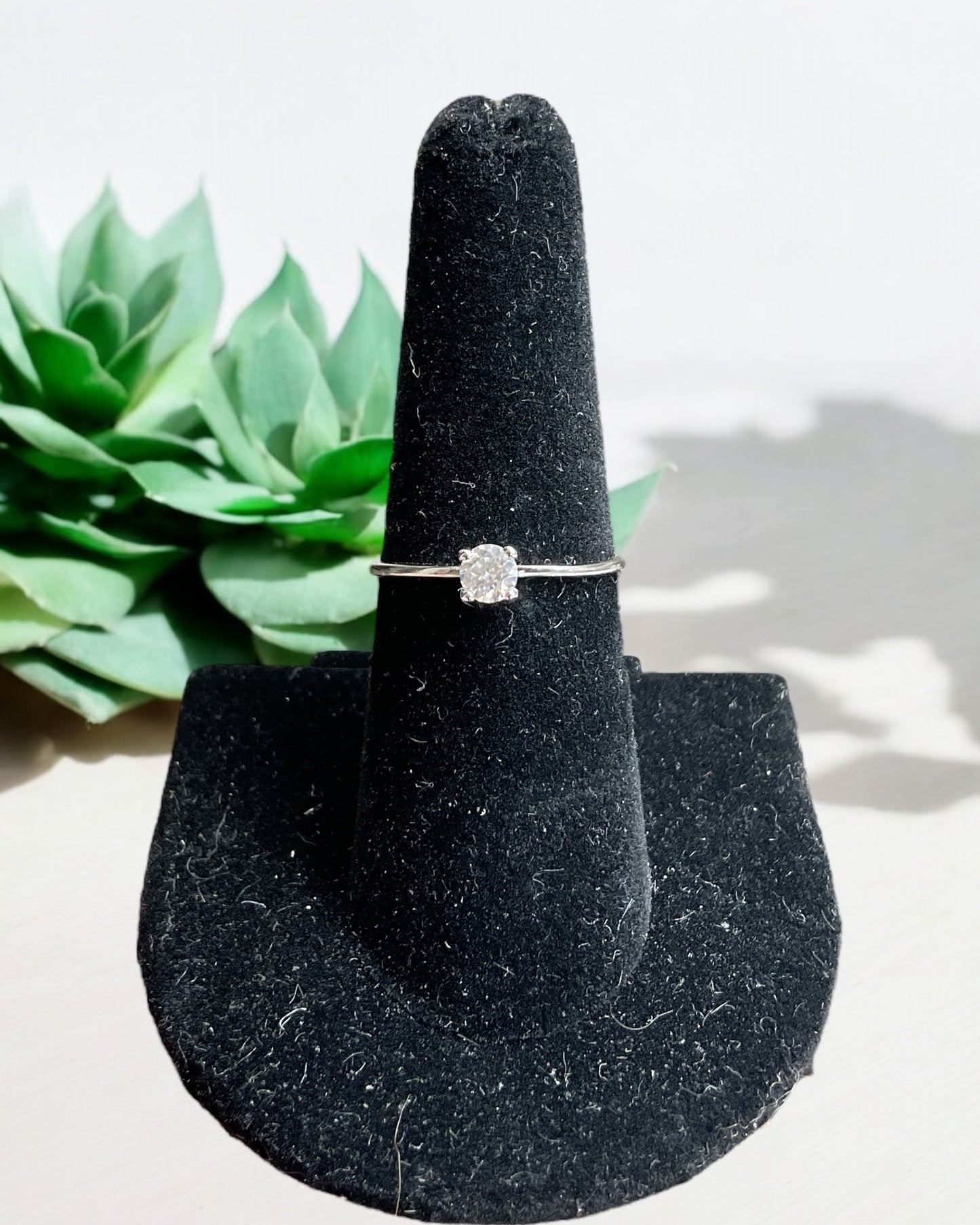 Bling Collection - Solitaire Ring - Moissanite
