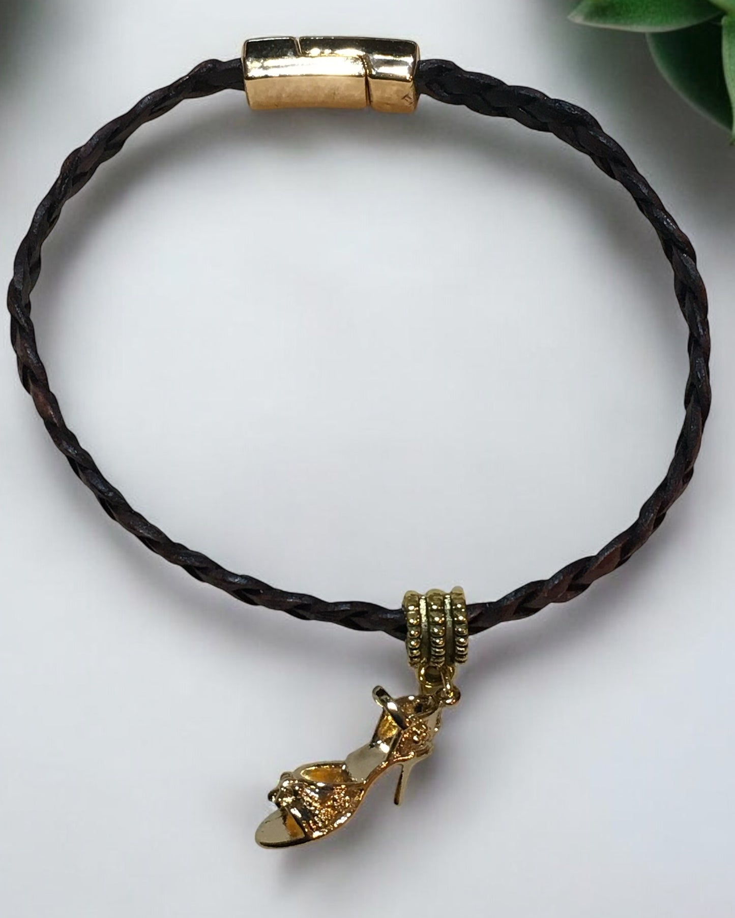Bracelet (leather)
