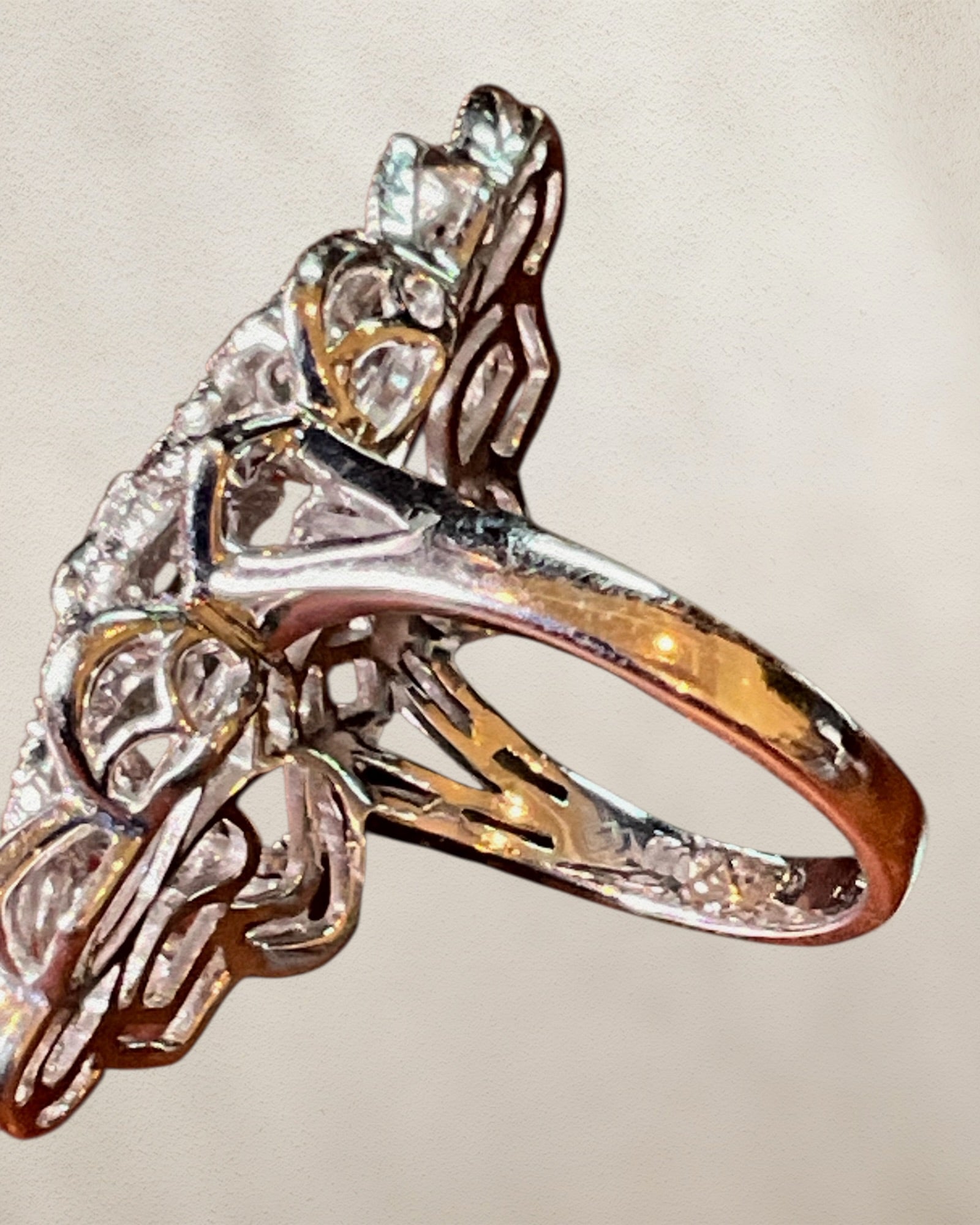 Saavy Cie Sterling Silver Filagree Diamond Ring - Estate Sale (Great Condition)