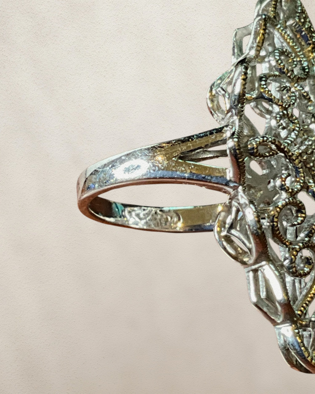 Saavy Cie Sterling Silver Filagree Diamond Ring - Estate Sale (Great Condition)