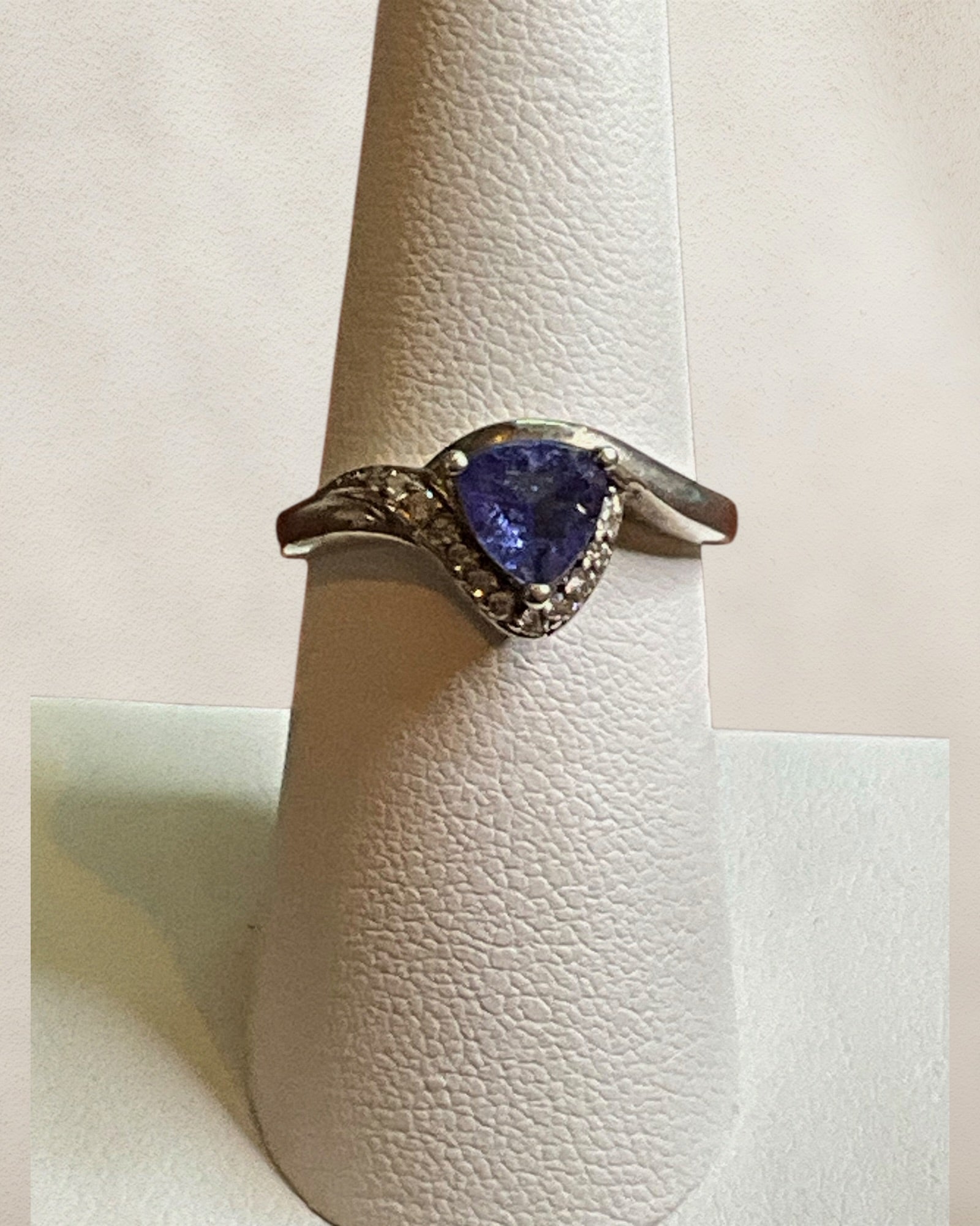 Trillion Cut Tanzanite and Natural Diamond Ring - Estate Sale (Great Condition)
