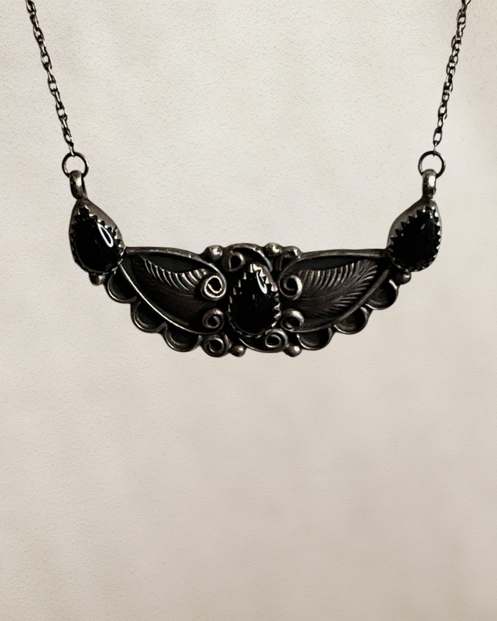 Richard Bengay 16” Native American Onyx Necklace - Estate Sale (Great Condition)