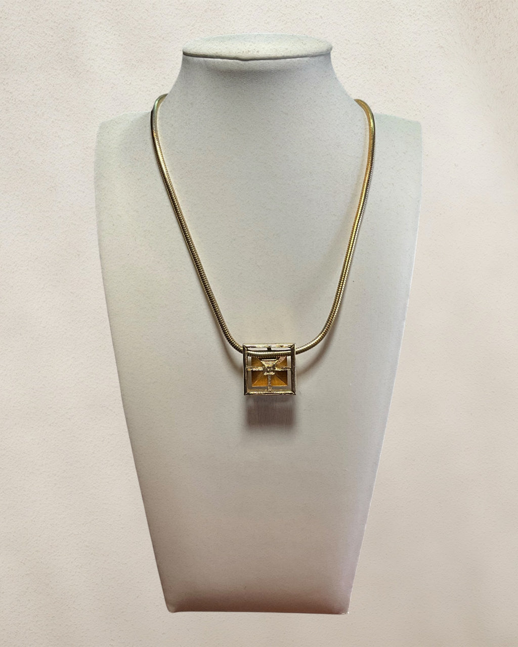 Avon Gold Tone Cubic Zirconia Pendant Necklace - Estate Sale (Great Condition)