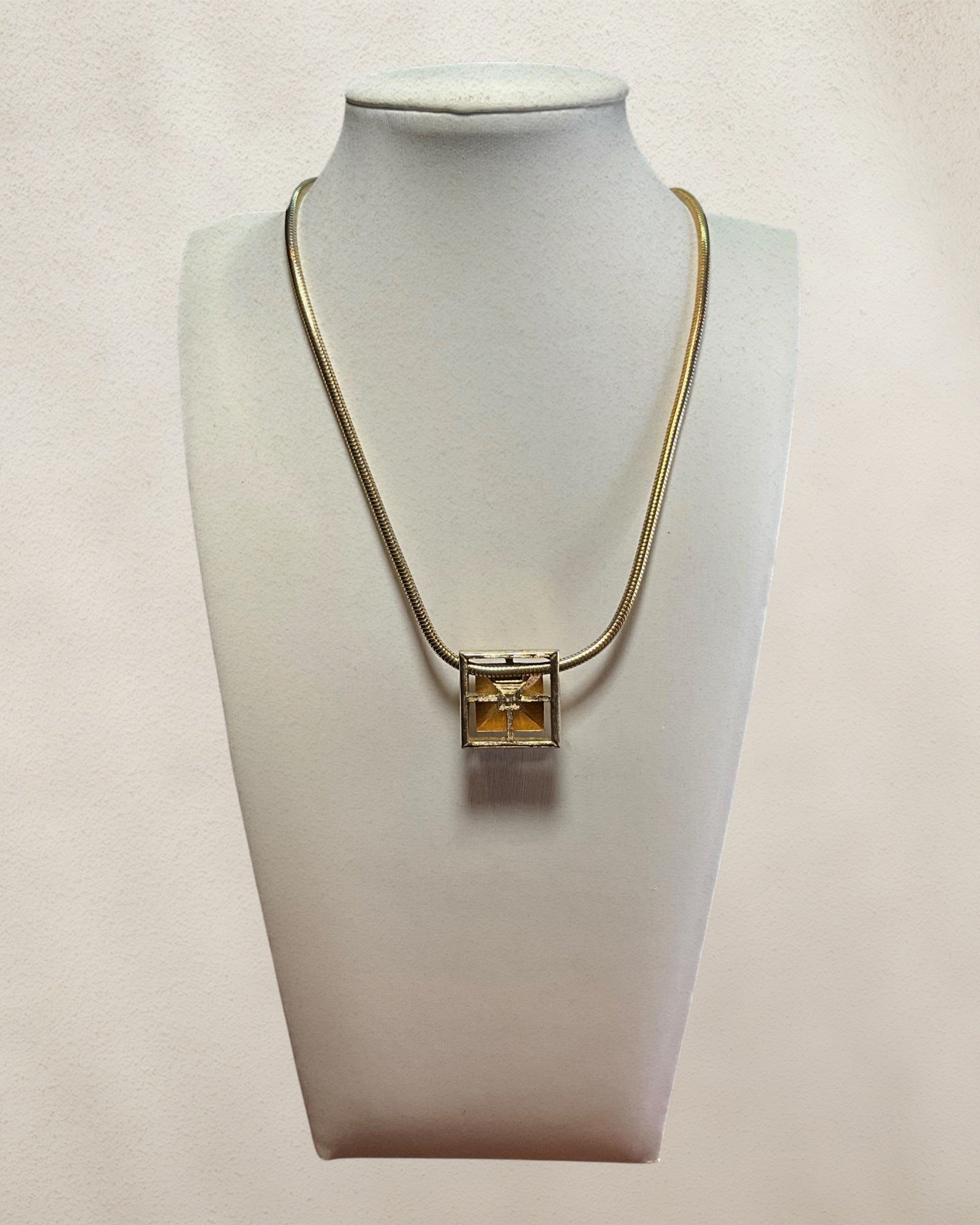 Avon Gold Tone Cubic Zirconia Pendant Necklace - Estate Sale (Great Condition)