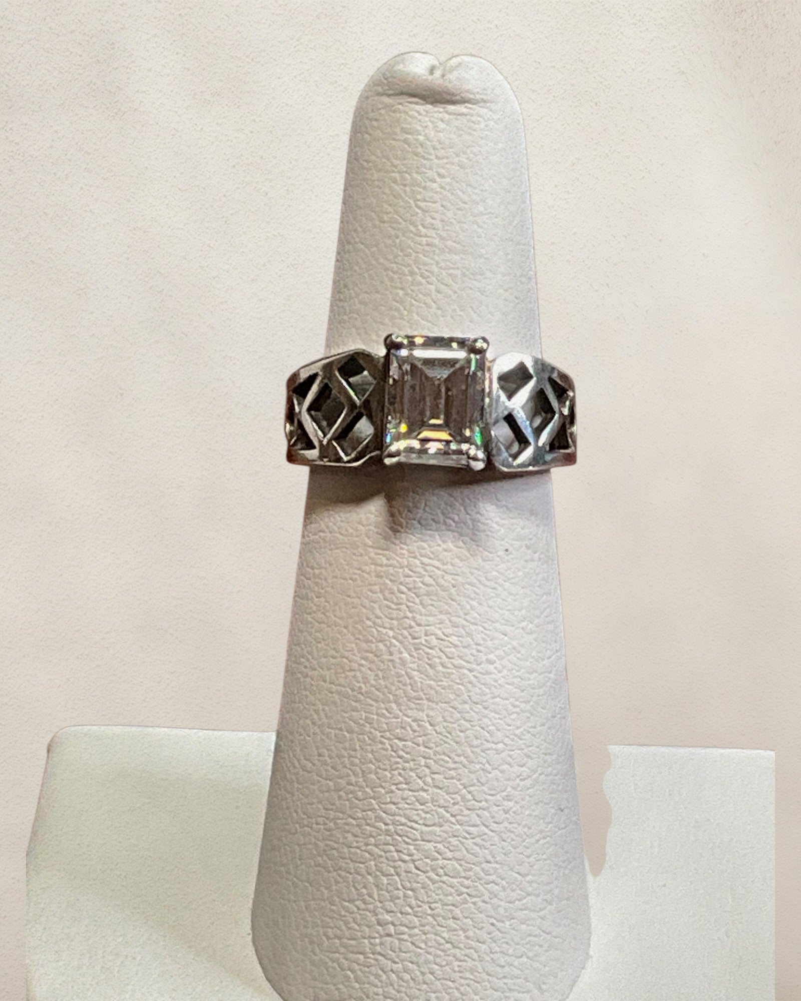 Sterling Silver Cubic Zirconia Gemstone Ring