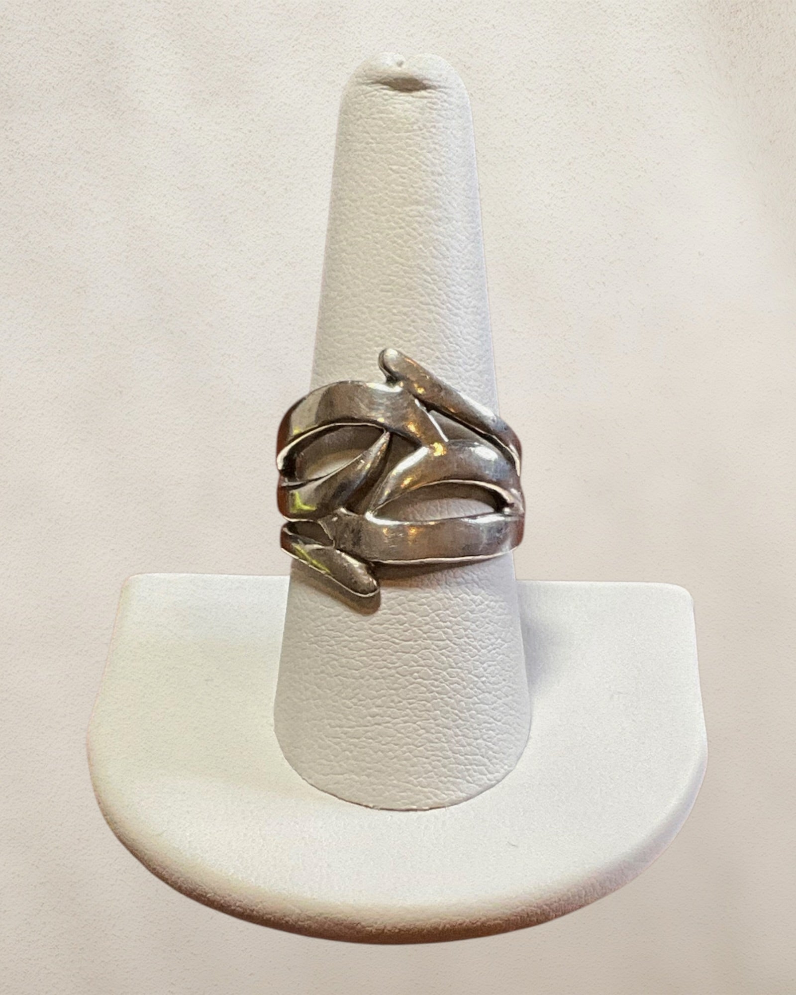 Sterling Silver Swirl Design Ring - Estate Sale (Great Condition)