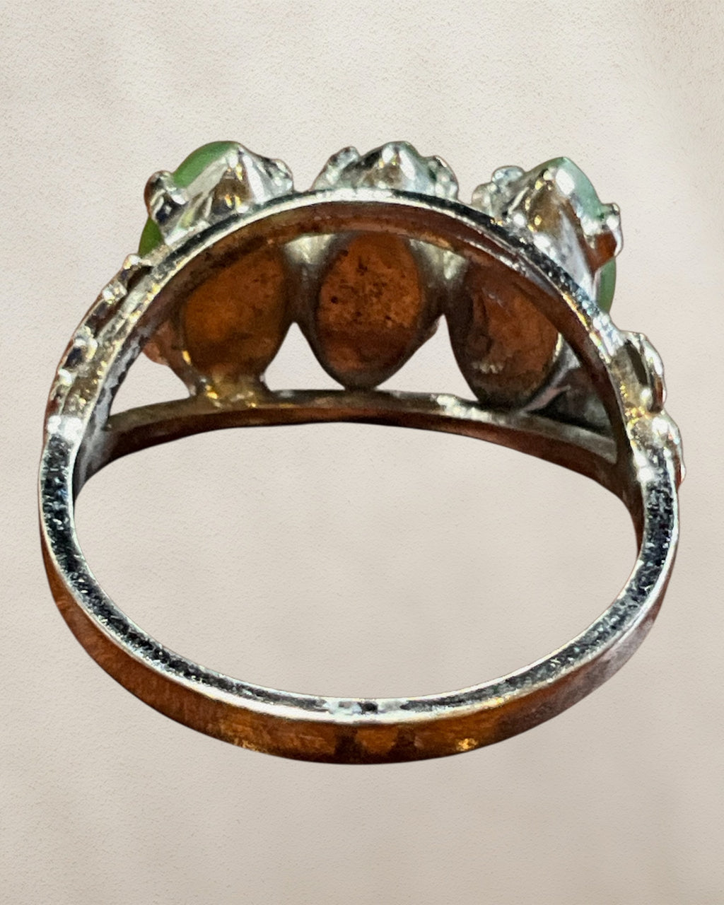 Sterling Silver & Nephrite Jade Gemstone Ring - Estate Sale (Great Condition)