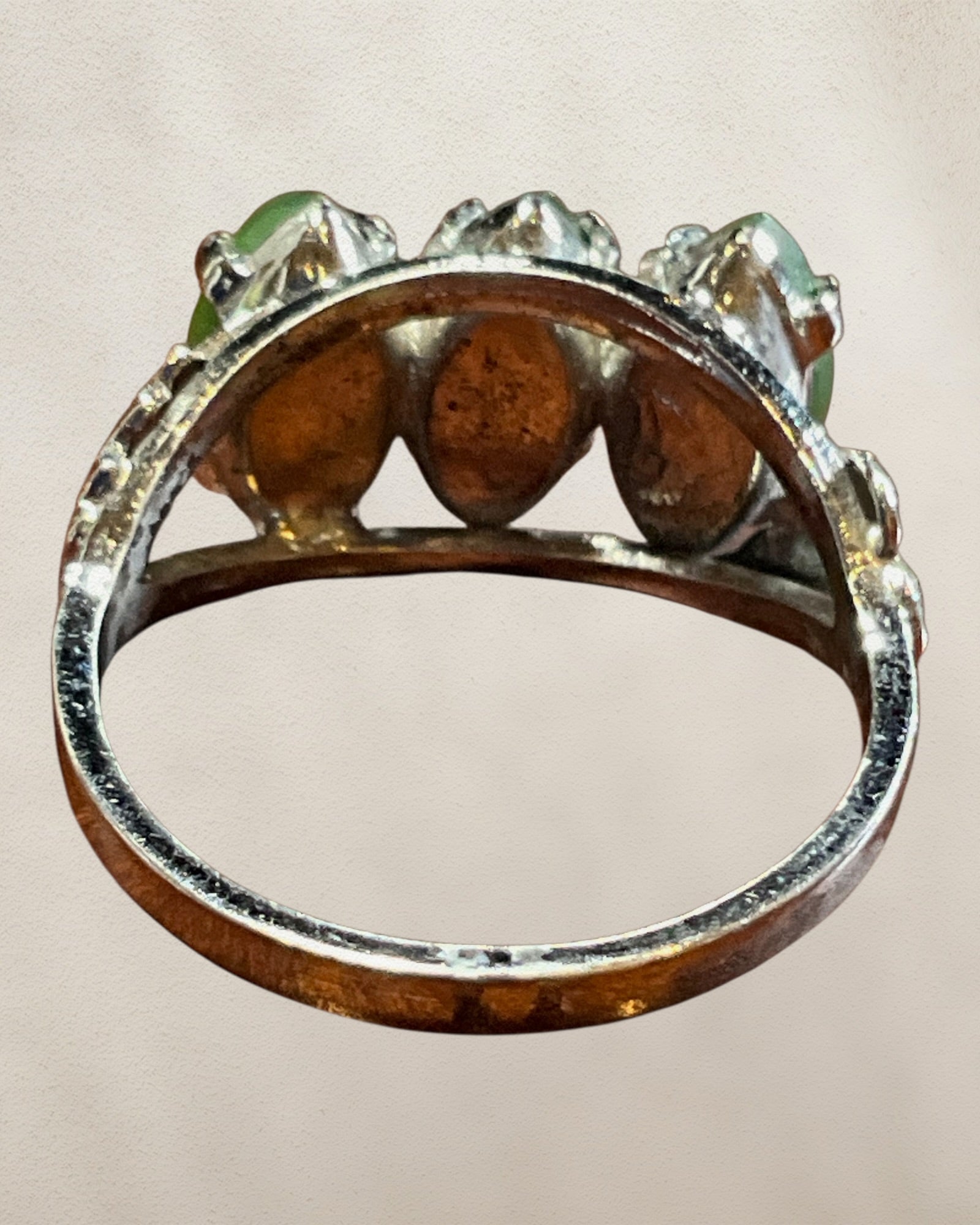 Sterling Silver & Nephrite Jade Gemstone Ring - Estate Sale (Great Condition)