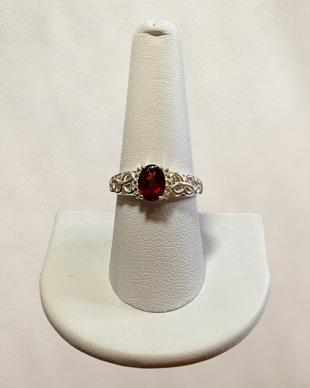 Sterling Silver Garnet Gemstone Ring - Estate Sale (Great Condition)