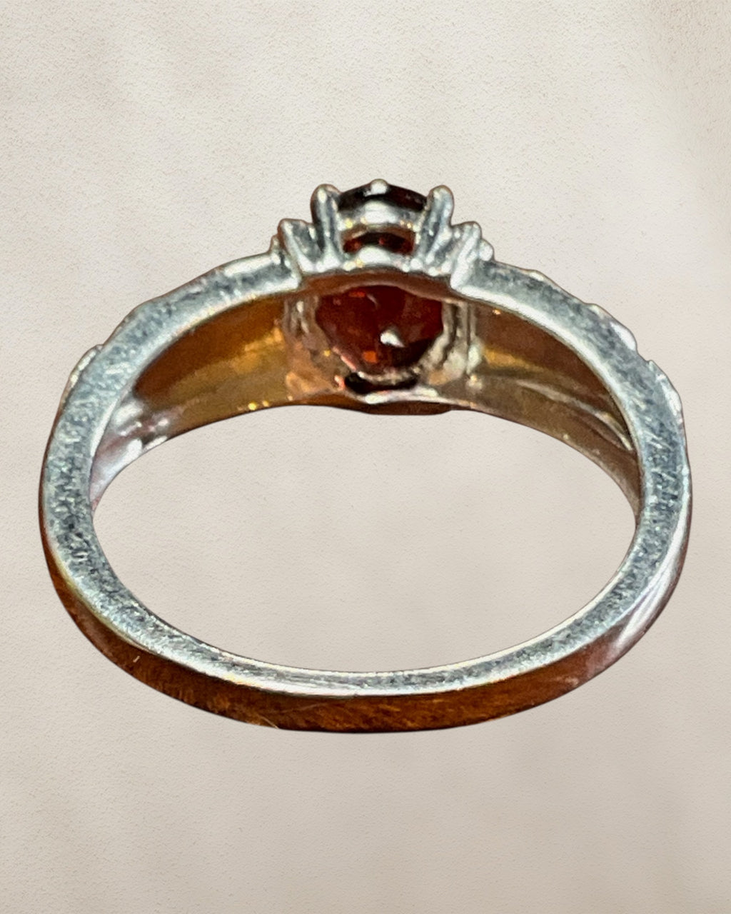 Sterling Silver Garnet Gemstone Ring - Estate Sale (Great Condition)