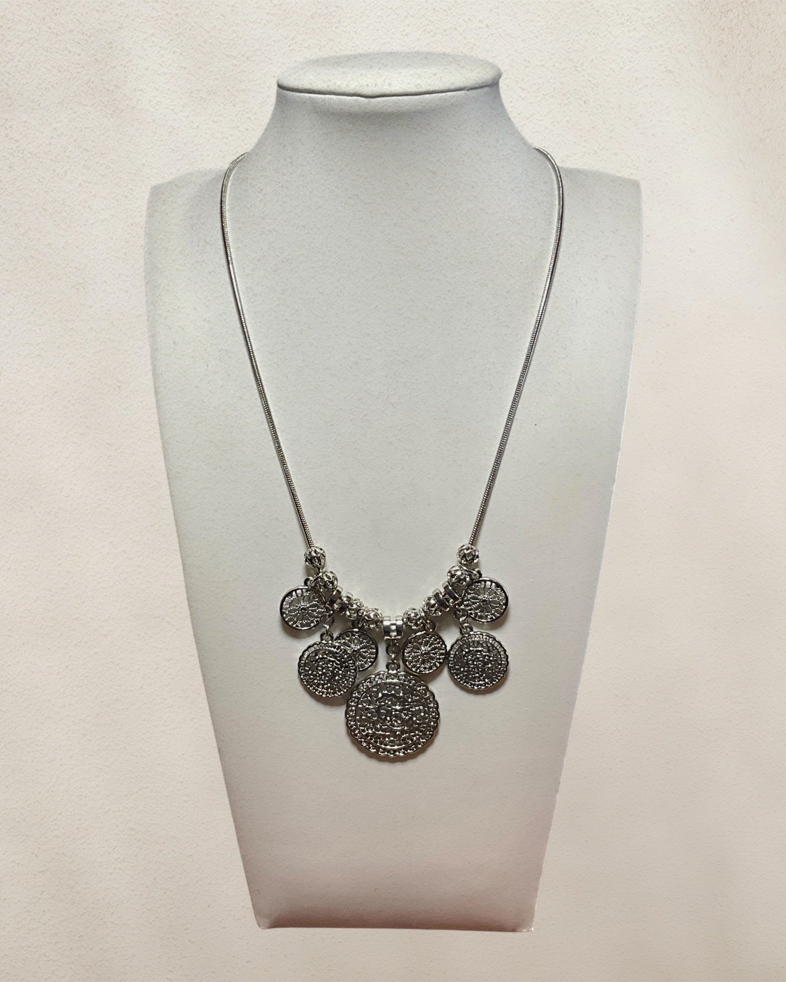 Lia Sophia Silver Tone Necklace - Estate Sale (Great Condition)