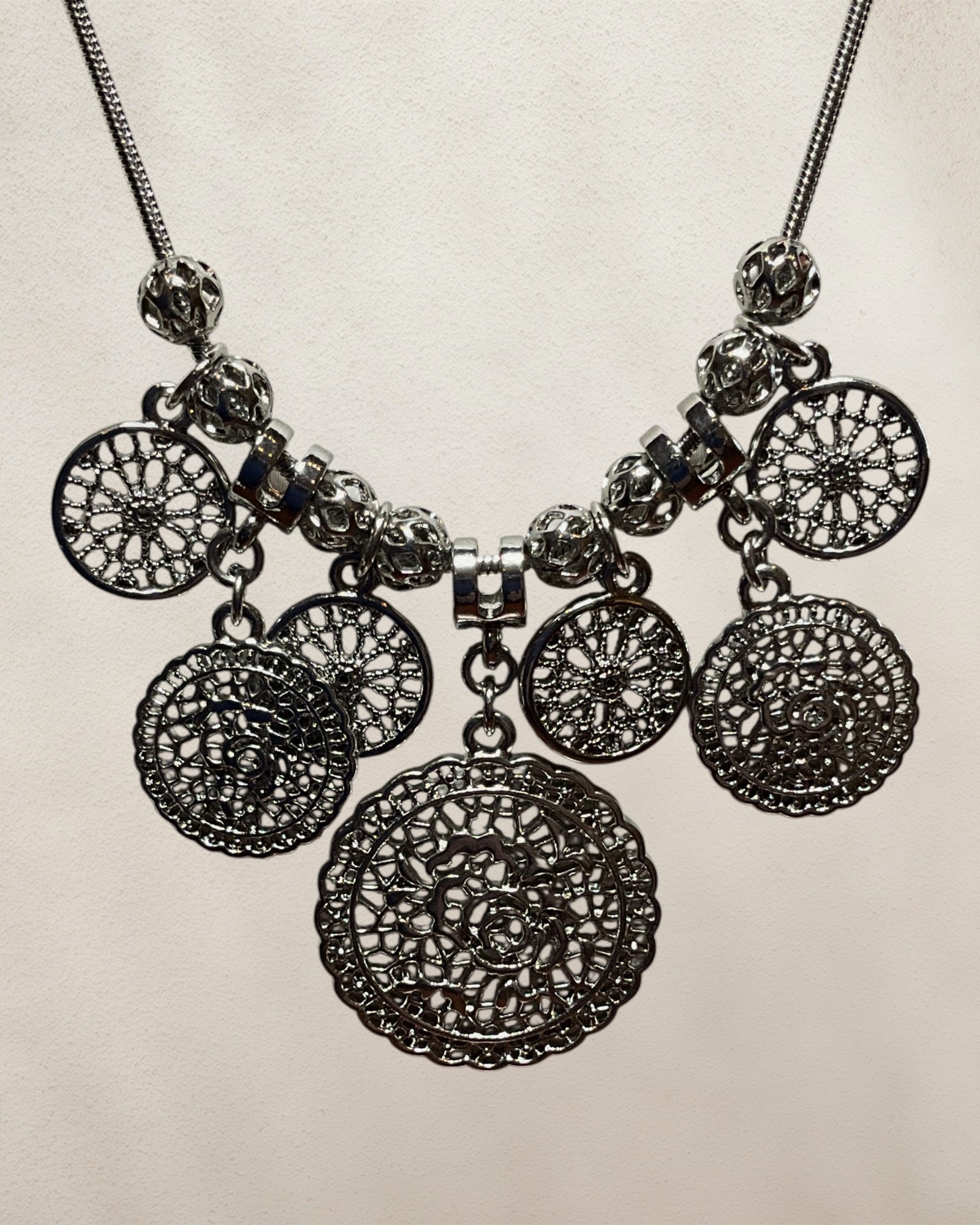 Lia Sophia Silver Tone Necklace - Estate Sale (Great Condition)