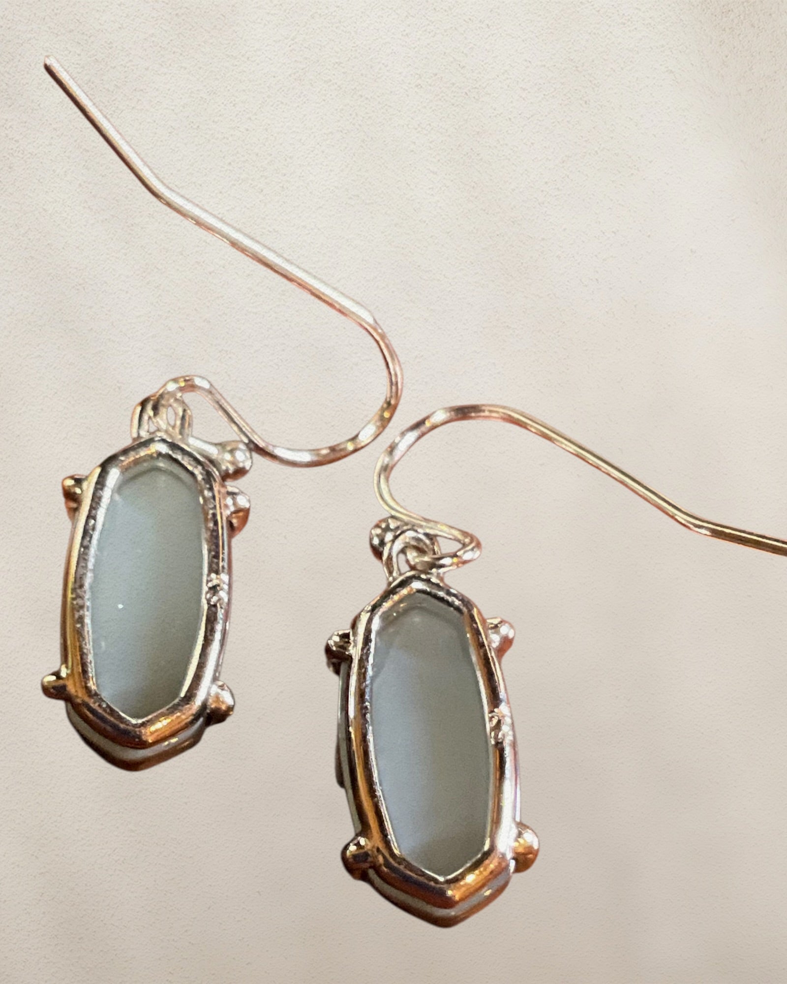 Kendra Scott Dainty Stretch Bracelet & Druzy Earrings Set - Estate Sale (Great Condition)