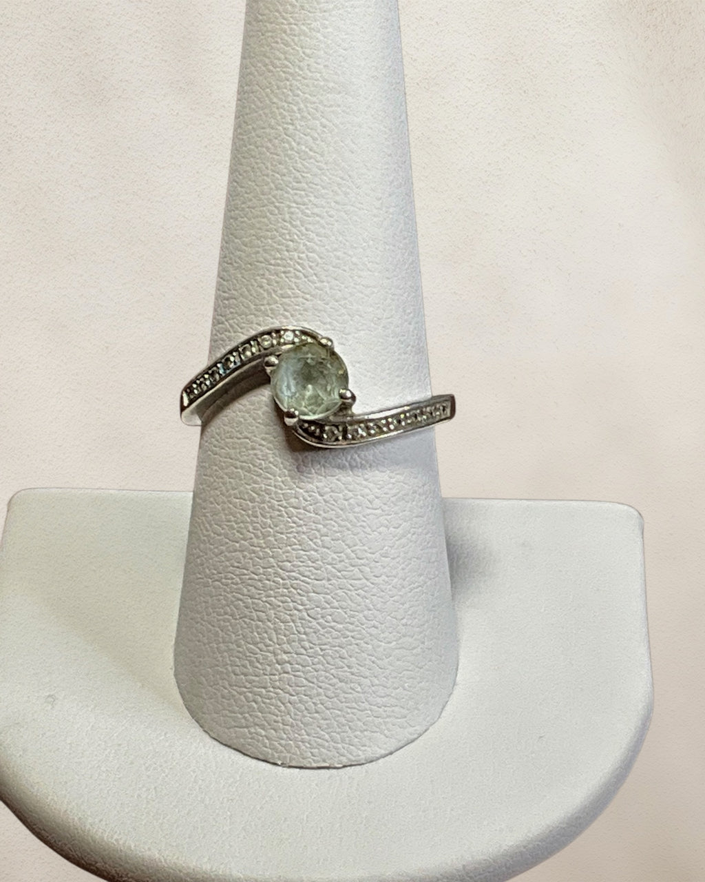 Sterling Silver Sky Blue Topaz Gemstone Ring - Estate Sale (Great Condition)