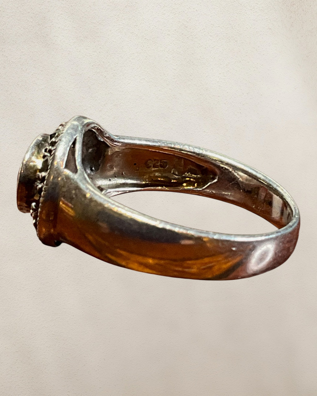 Sterling Silver Amethyst Gemstone Ring - Estate Sale (Great Condition)