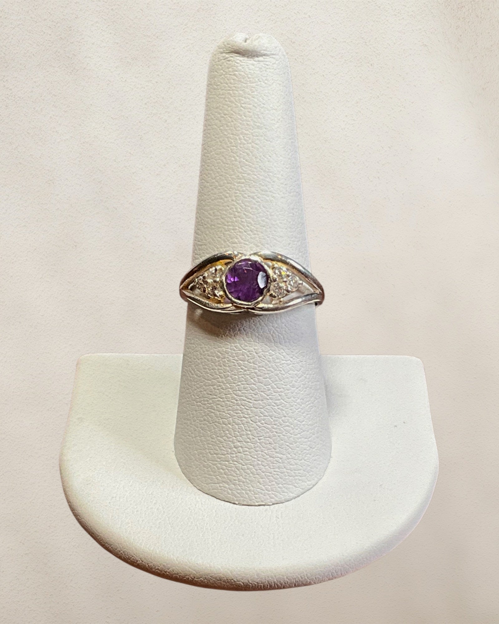 Sterling Silver Amethyst Gemstone Ring - Estate Sale (Great Condition)