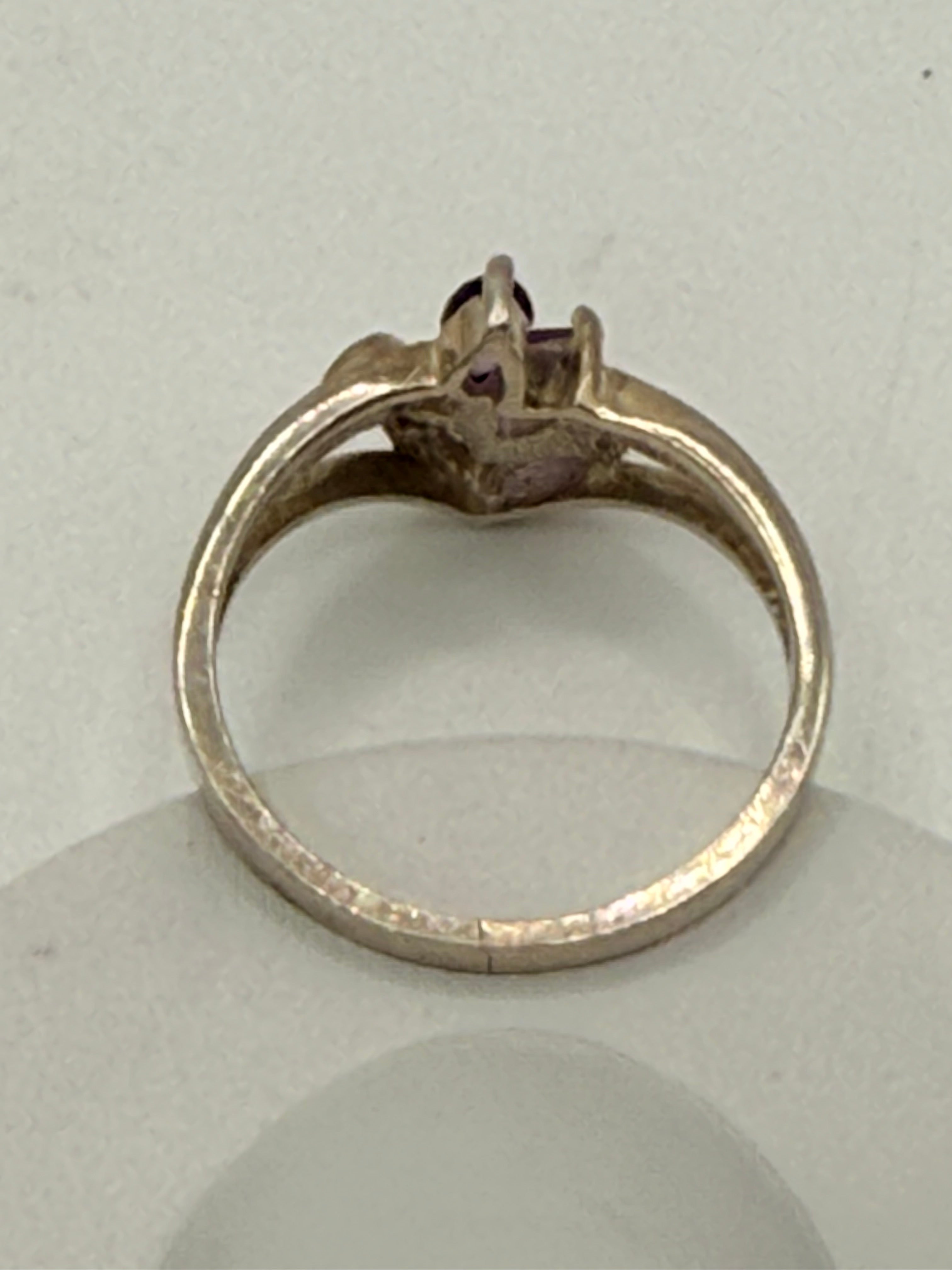 Sterling Silver Amethyst Ring - Estate Sale (Great Condition)