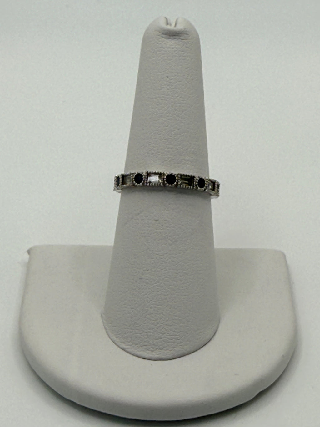 Sterling Silver Blue Sapphire Ring - Estate Sale (Good Condition)