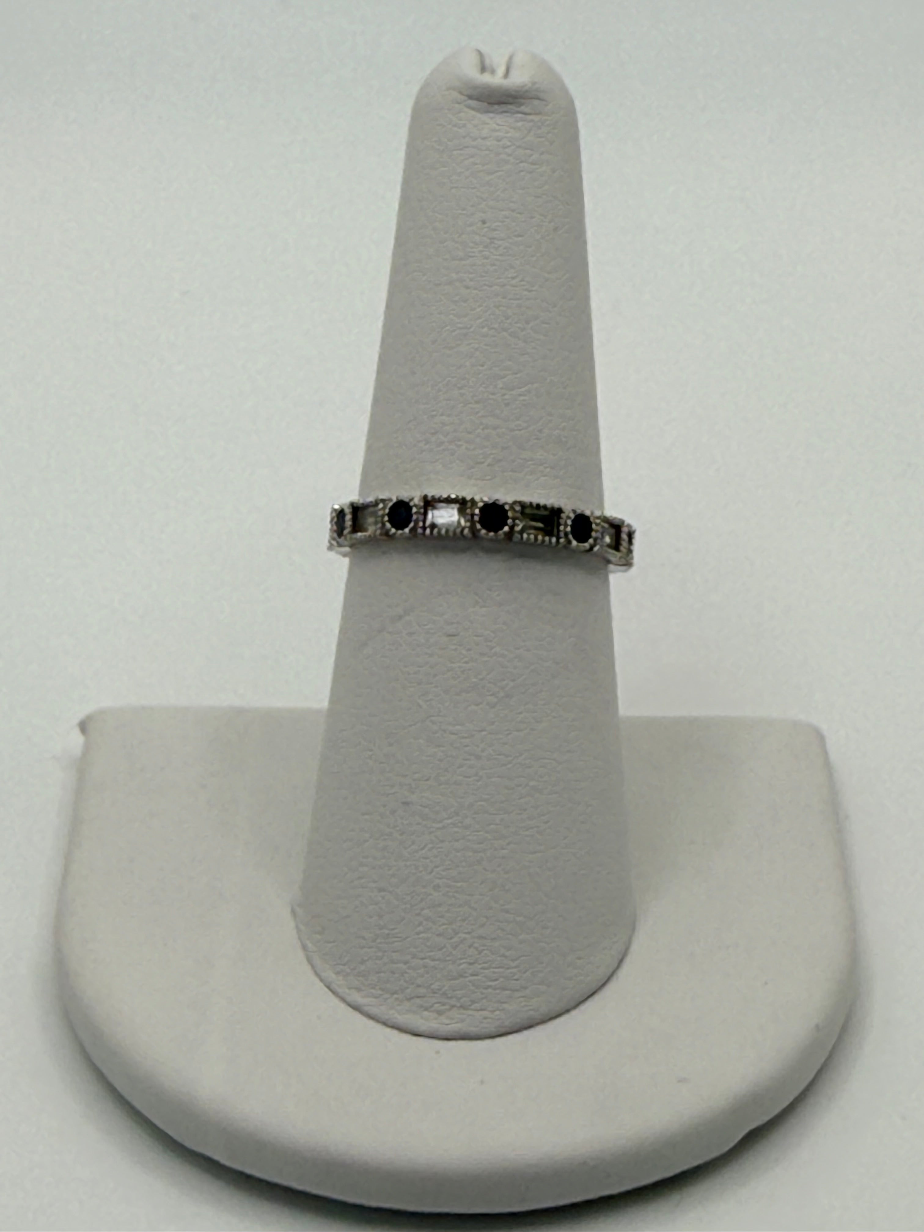 Sterling Silver Blue Sapphire Ring - Estate Sale (Good Condition)