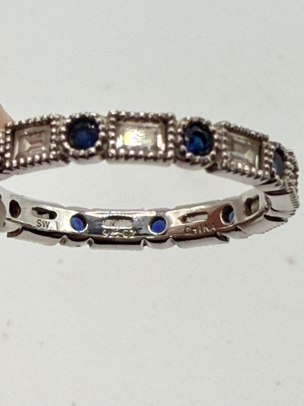 Sterling Silver Blue Sapphire Ring - Estate Sale (Good Condition)