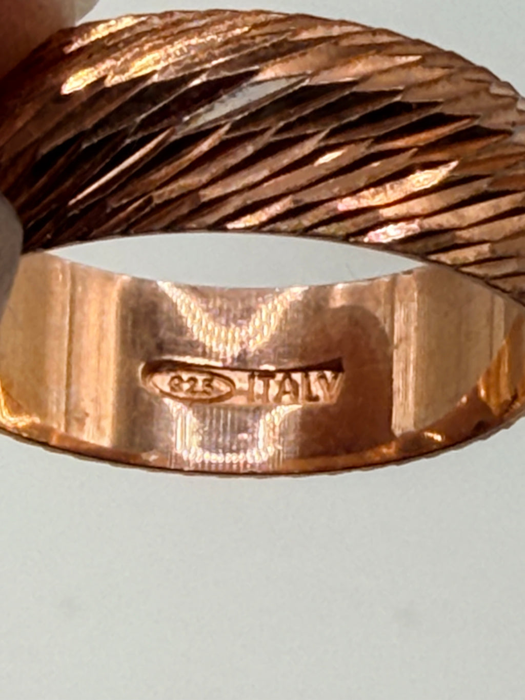 Italian Sterling Silver Rose Gold Tone Band Ring | 925 Italy Diamond Cut Textured Ring | Minimalist Unisex Band - Estate Sale (Great Condition)