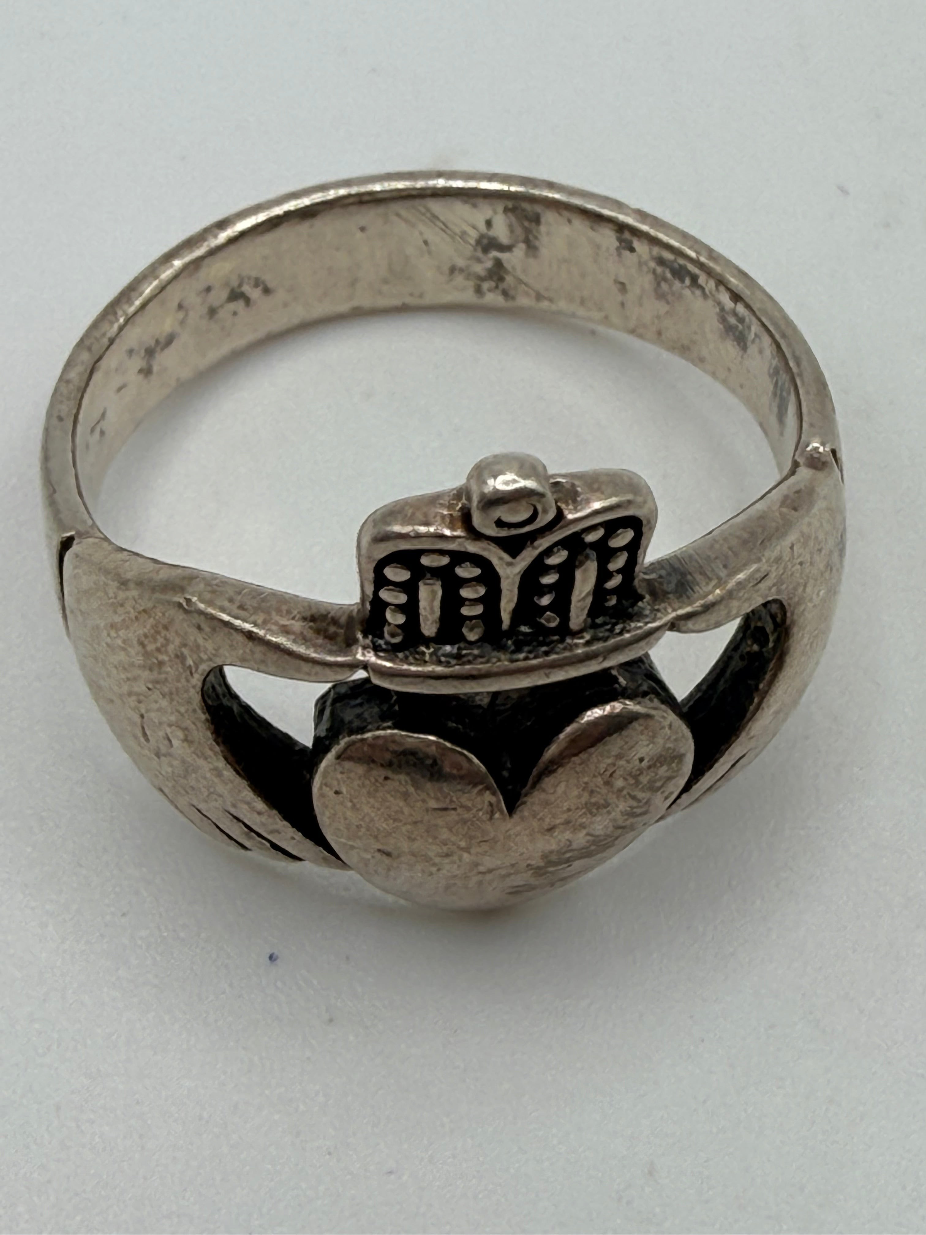 Sterling Silver Claddaugh Ring - Estate Sale (Great Condition)