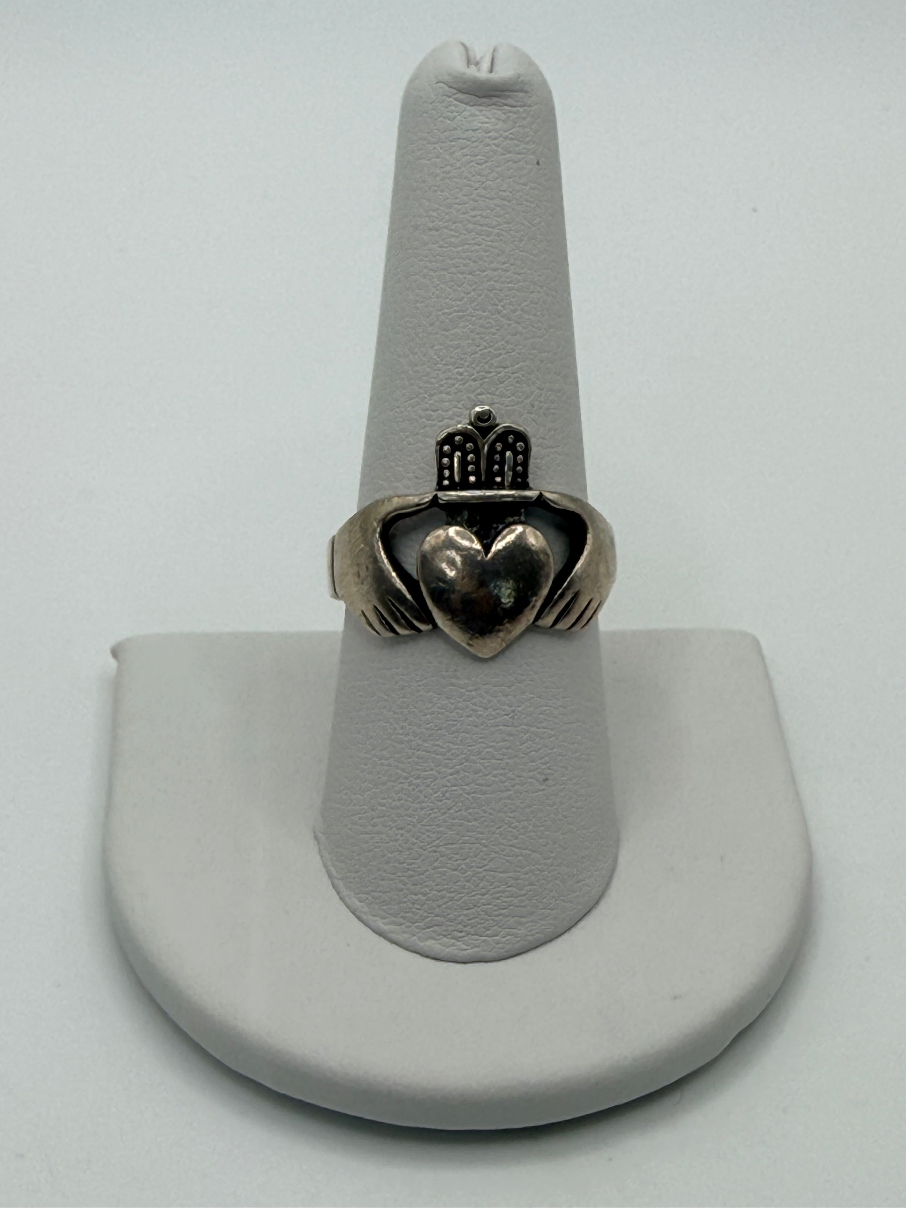Sterling Silver Claddaugh Ring - Estate Sale (Great Condition)