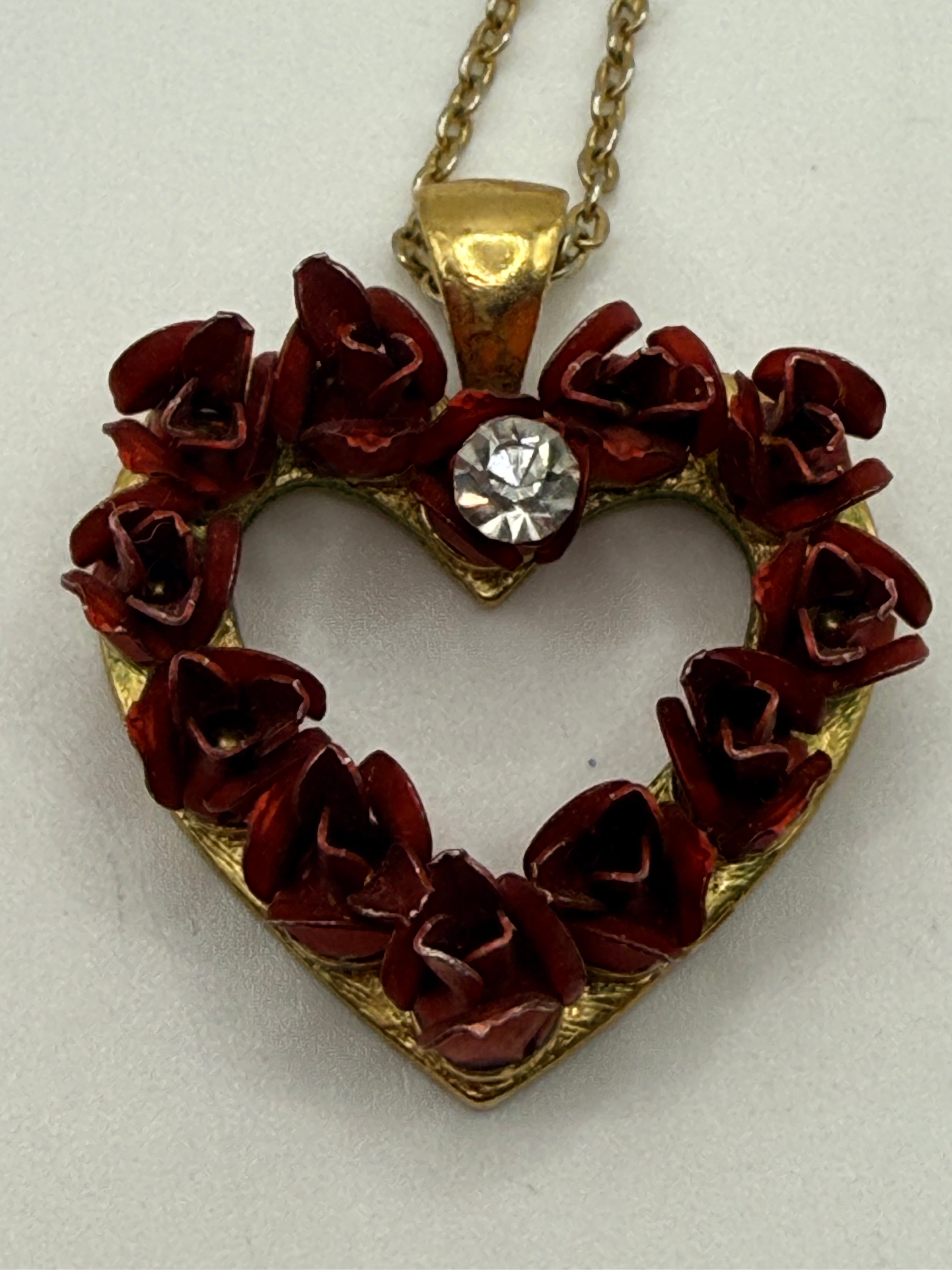 Danbury Mint Vintage Red Necklace  Heart Necklace - Estate Sale (Great Condition)