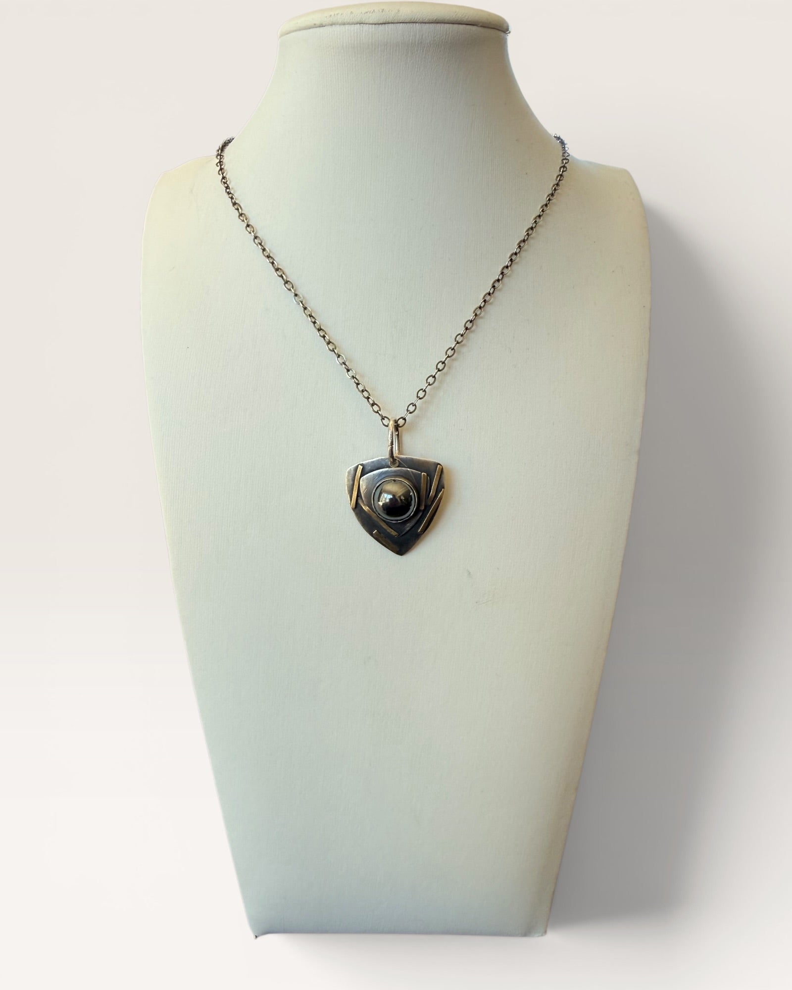 Regina Marie Sterling Silver Hematite pendant Necklace - Estate Sale (Great Condition)
