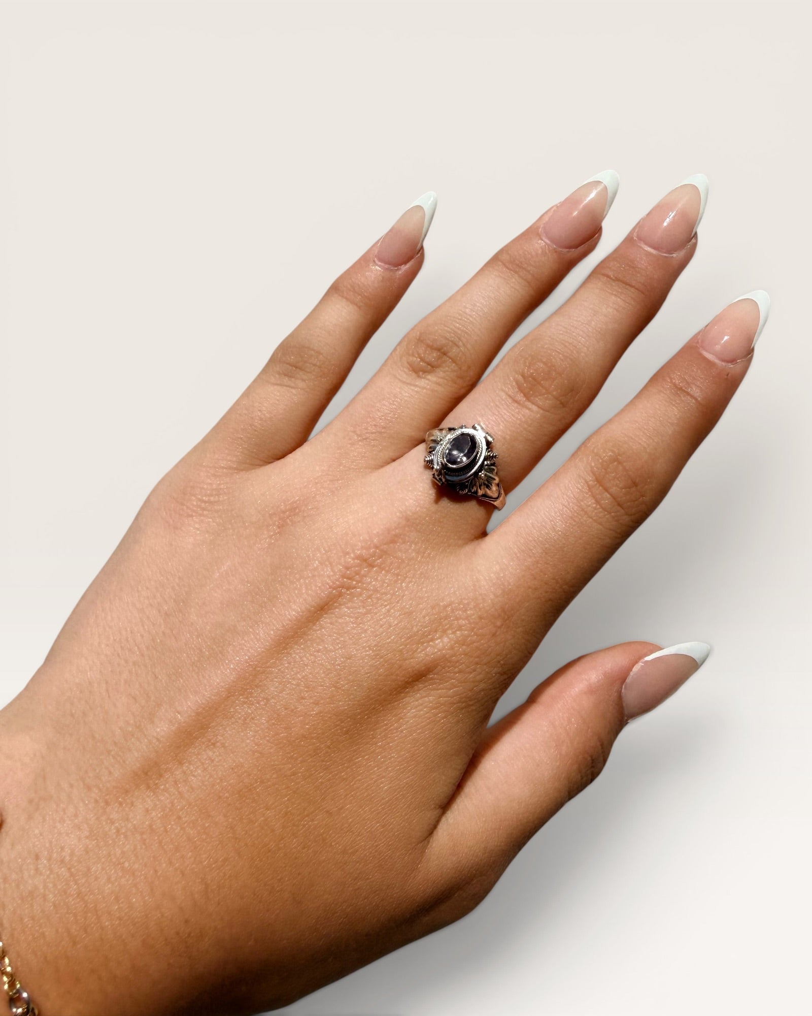 Sterling Silver Amethyst Poison Ring - Estate Sale (Great Condition)