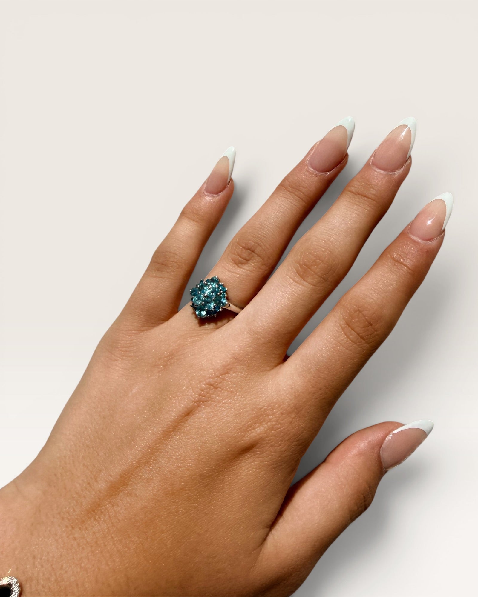 Sterling Silver Blue Apatite Custer Ring - Estate Sale (Great Condition)