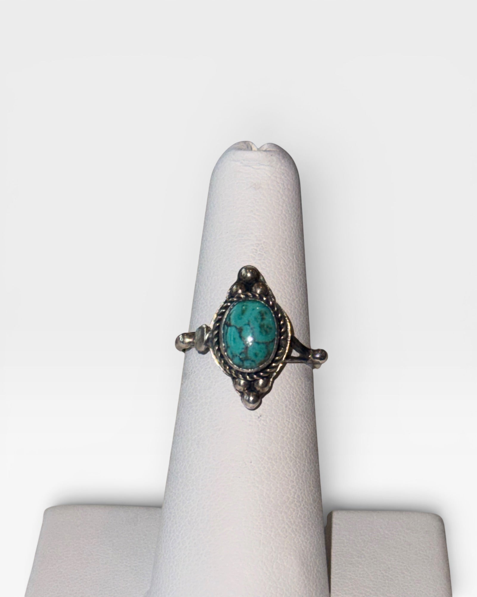 Sterling Silver Kingman Turquoise Ring - Estate Sale (Great Condition)