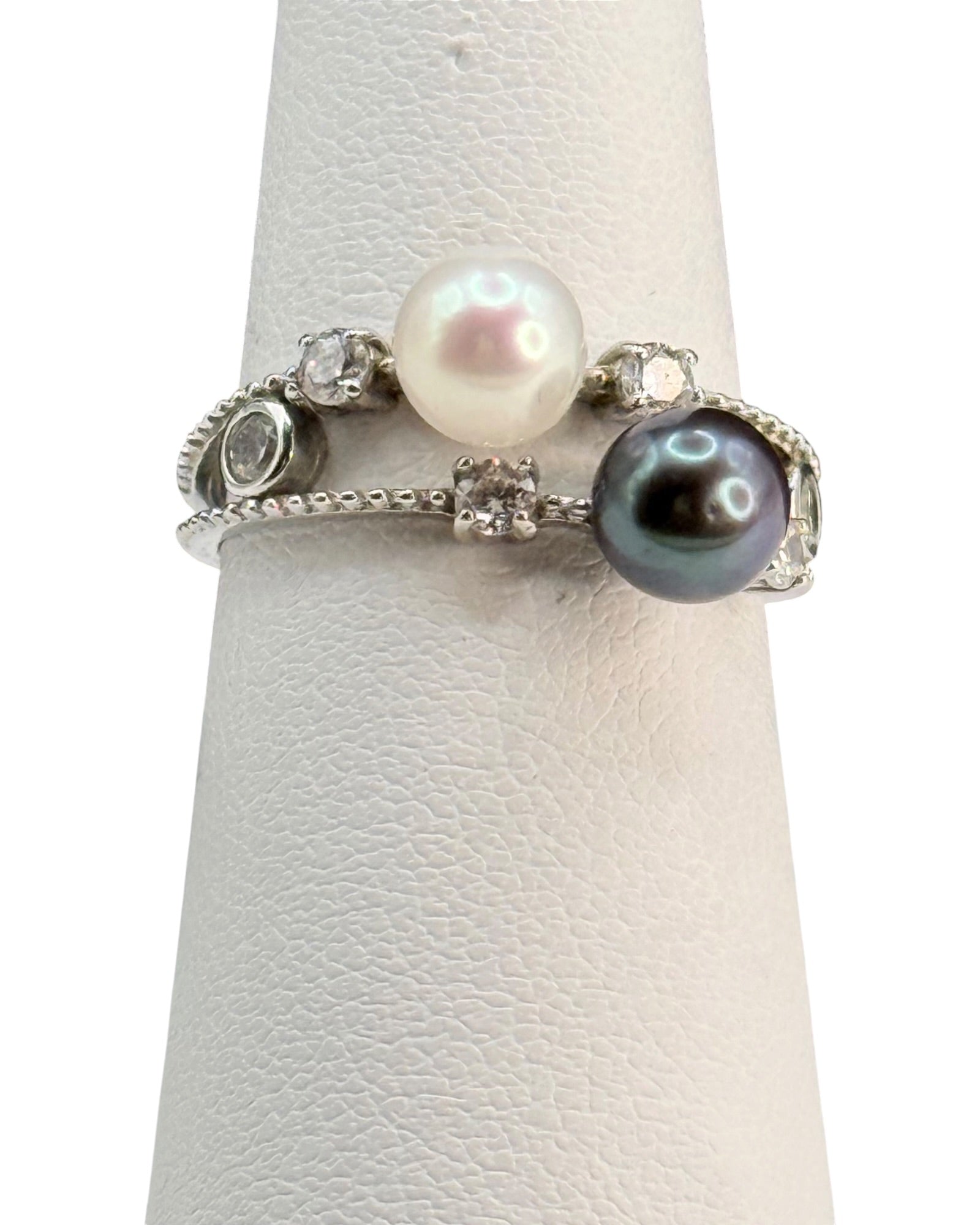 Sterling Silver Black and White Pearl Cubic Zirconia Ring - Estate Sale (Great Condition)