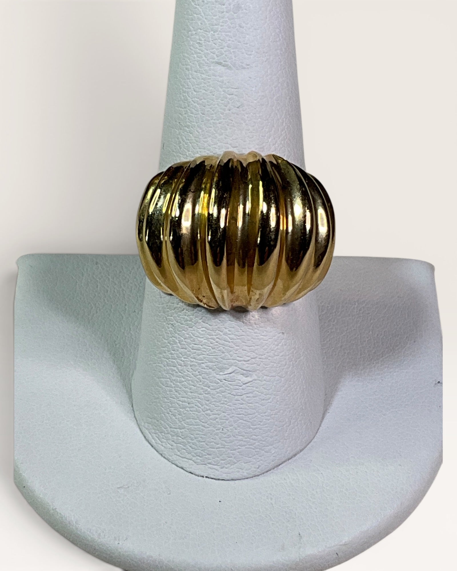 Vintage Seta Gold Tone Ribbed Dome Cocktail Ring - Estate Sale (Great Condition)