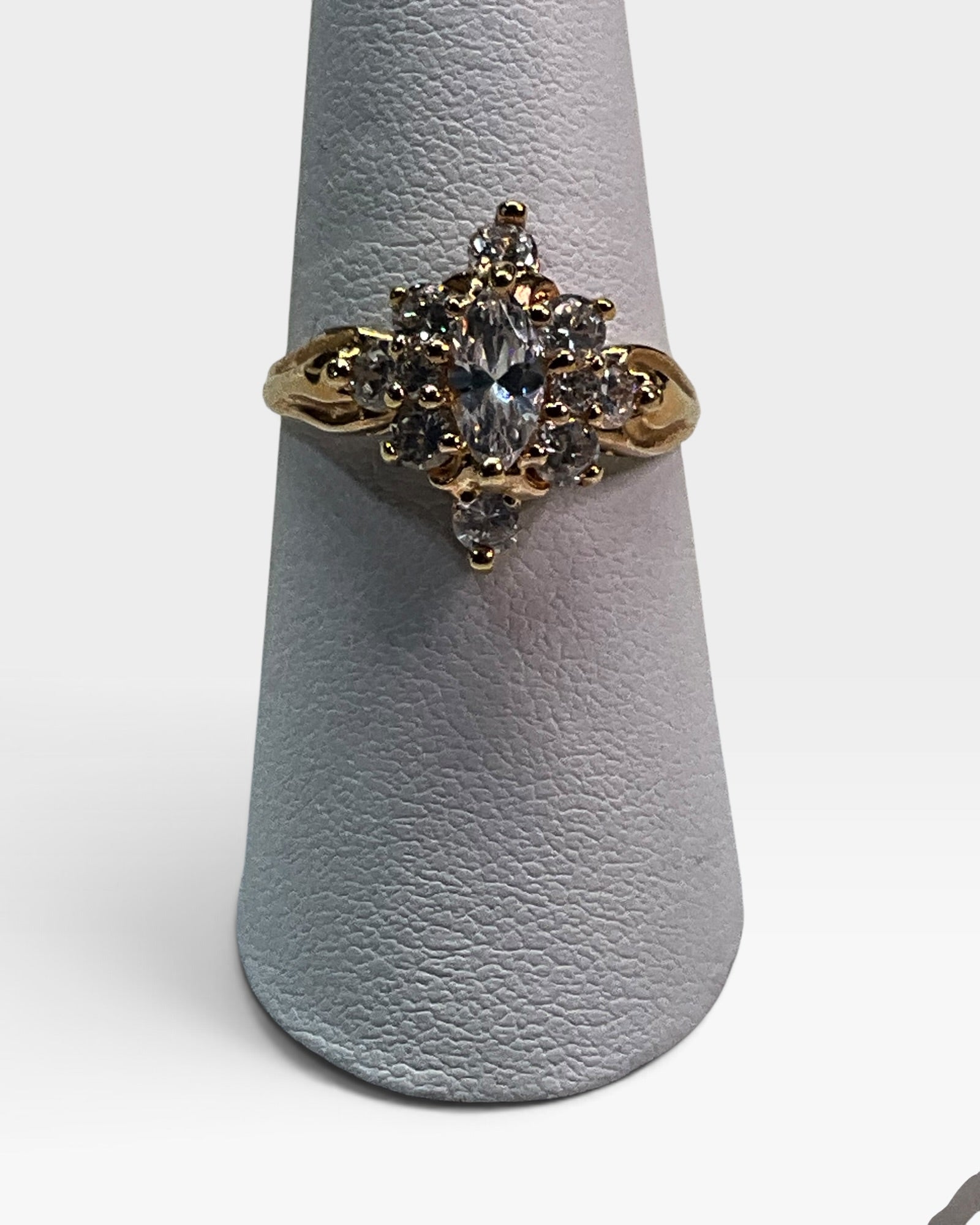 Gold Vermeil over 925 Vintage Cluster Ring with Cubic Zirconia Stones - Pre-Loved