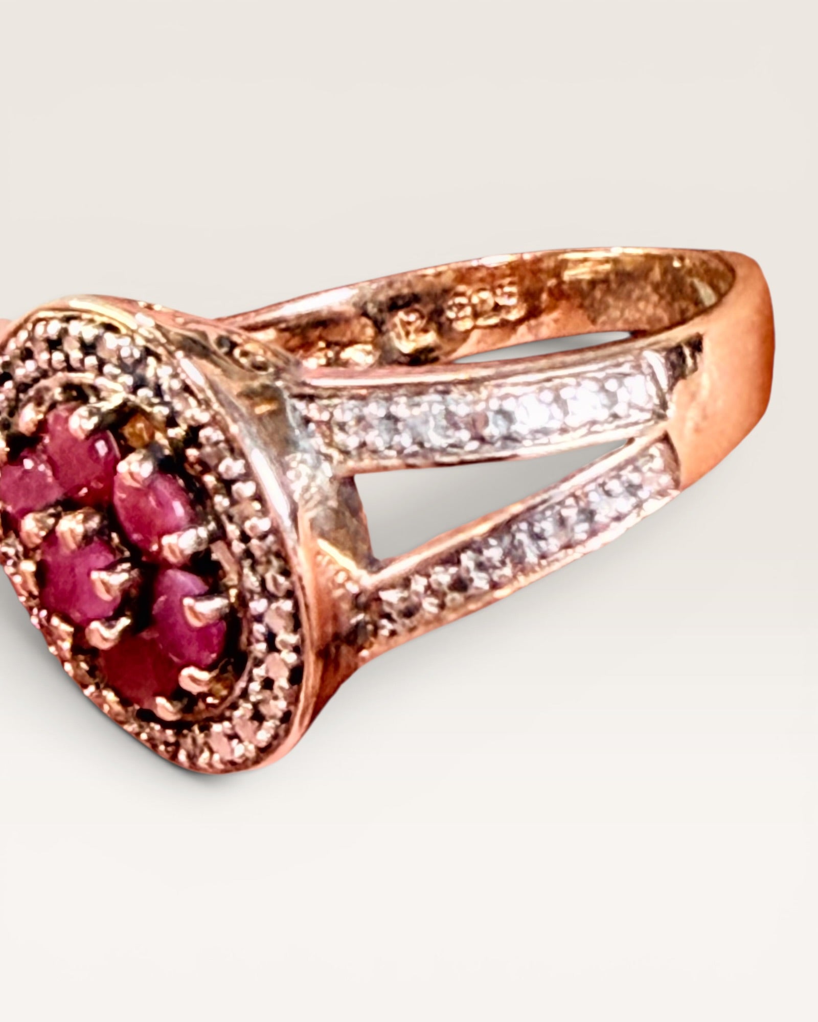 Sterling Silver Flower Ruby with Halo of White Topaz Gemstone Ring - Estate Sale (Great Condition)