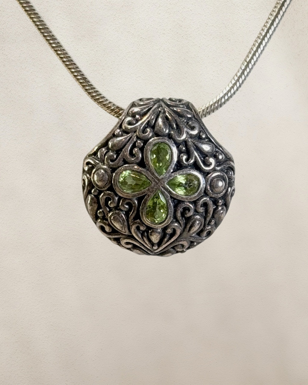 Sterling Silver Peridot Pendant Necklace 10 grams - Estate Sale (Great Condition)