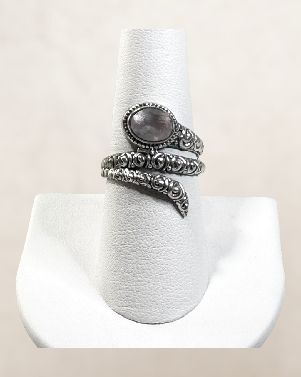 Sterling Silver and Rose Quartz Gemstone Ring - Estate Sale (Great Condition)