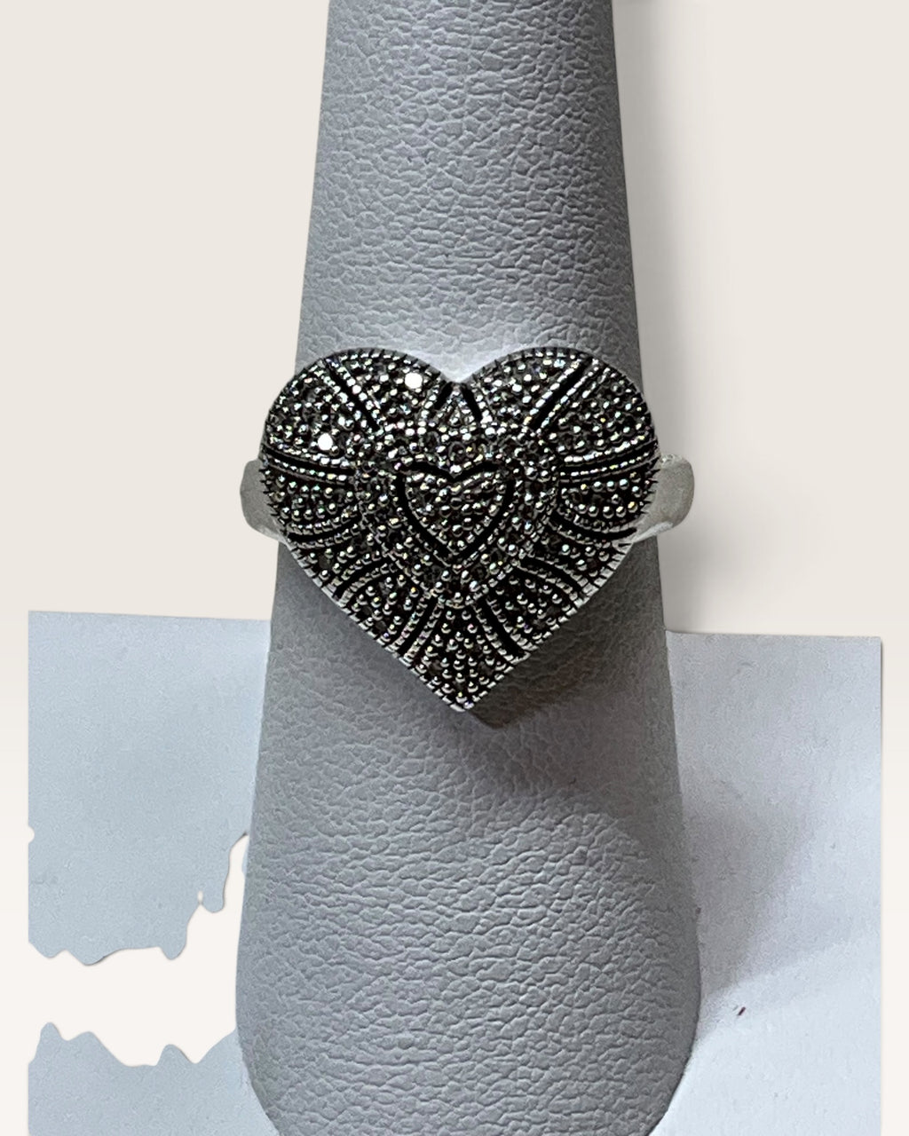 925 Sterling Silver Real Round-Cut Diamond Heart Ring - Pre-Loved