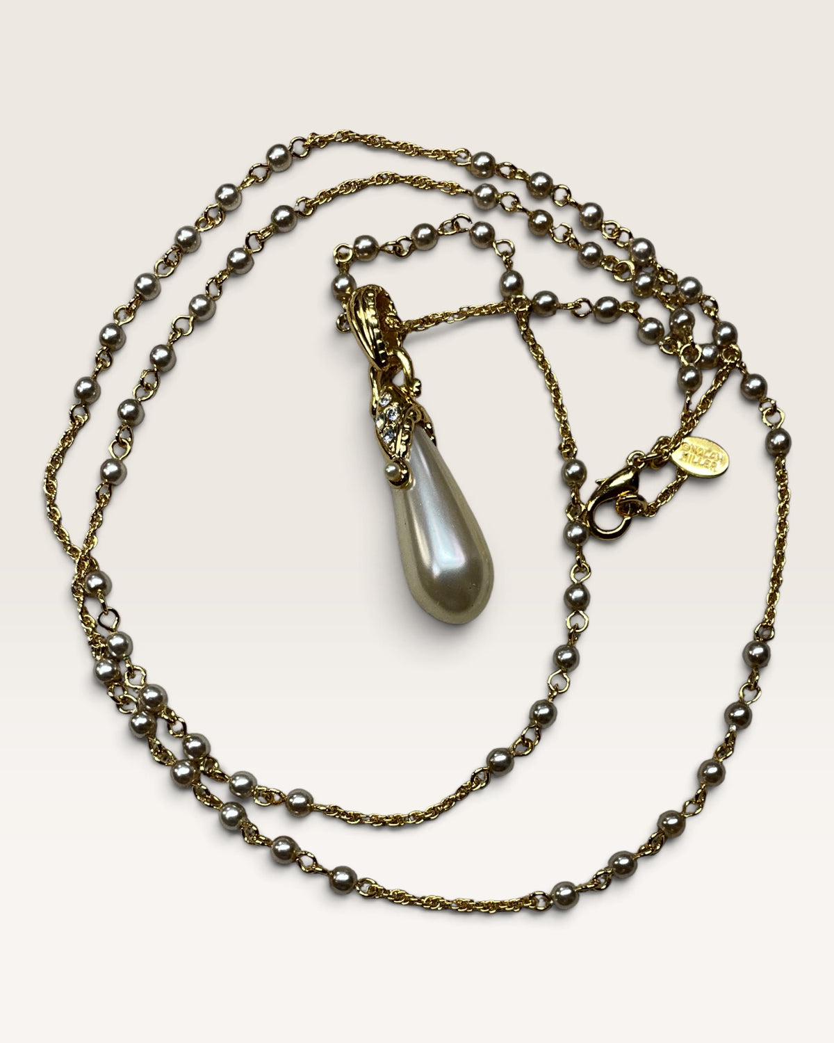 Nolan Miller Glamour Collection Gold-Tone Pearl Necklace - Pre-Loved