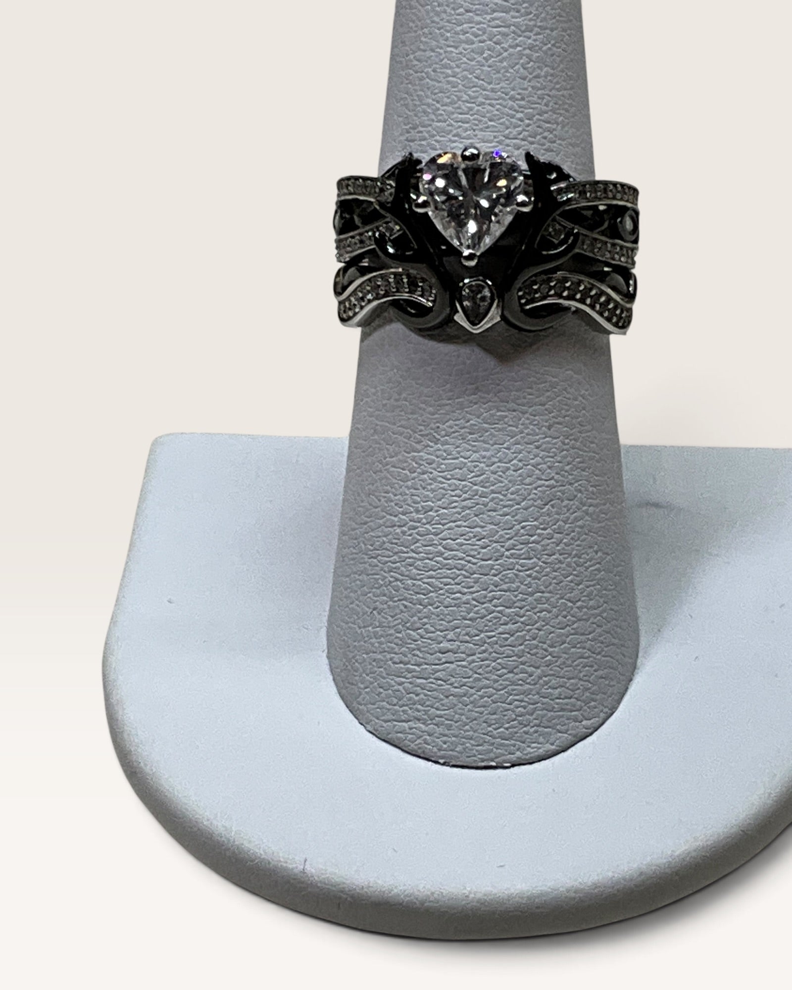 Silver & Stone Jewels Beautiful Deer Antler Wedding & Engagement Ring Set Heart Cut CZ Bridal Ring - Pre-Loved