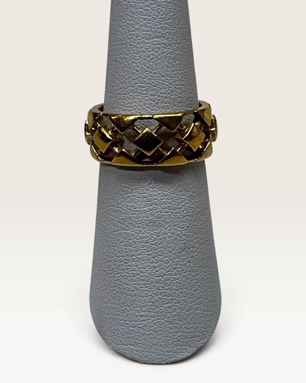 Vintage Avon Gilded Trellis Ring - Pre-Loved