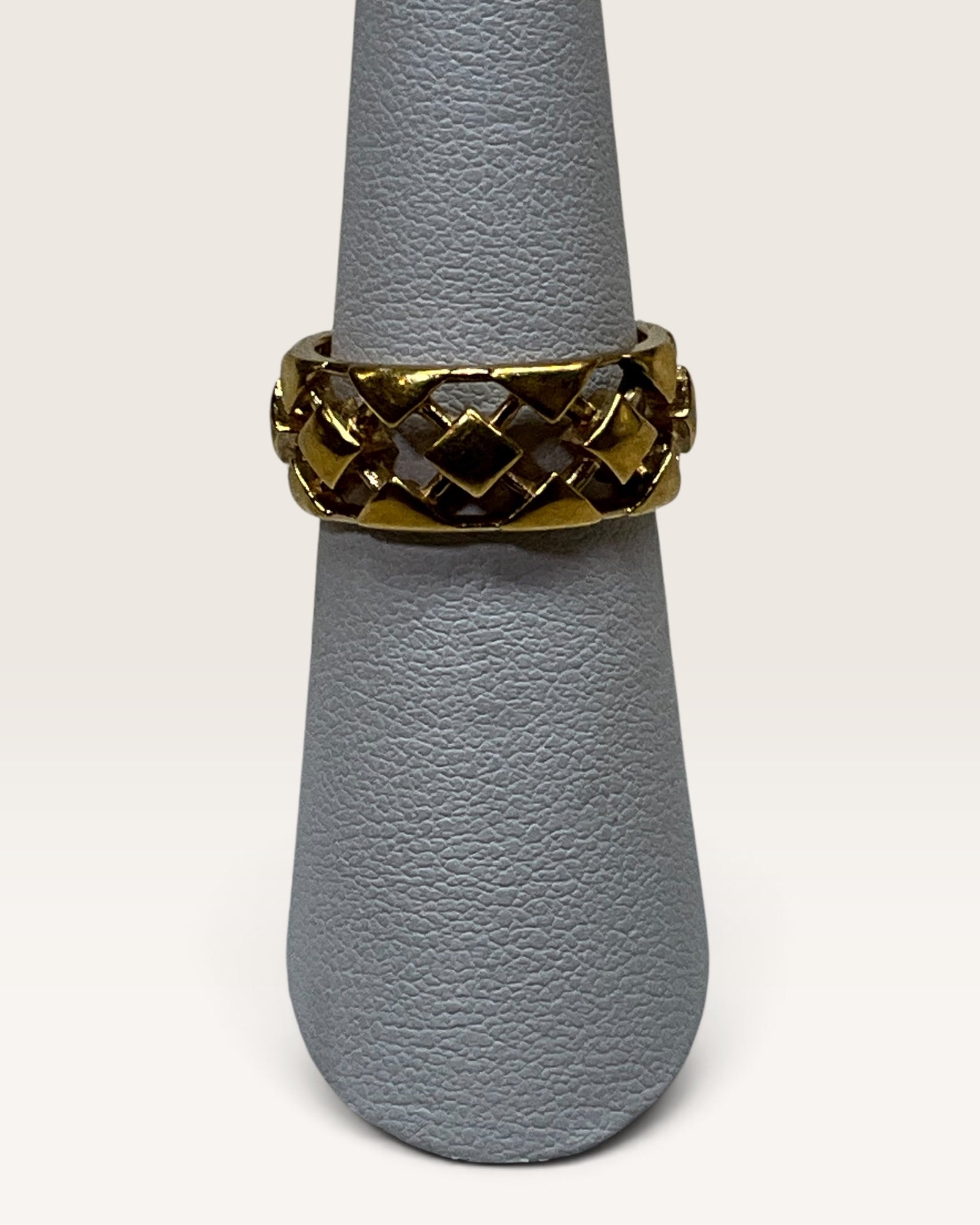 Vintage Avon Gilded Trellis Ring - Pre-Loved