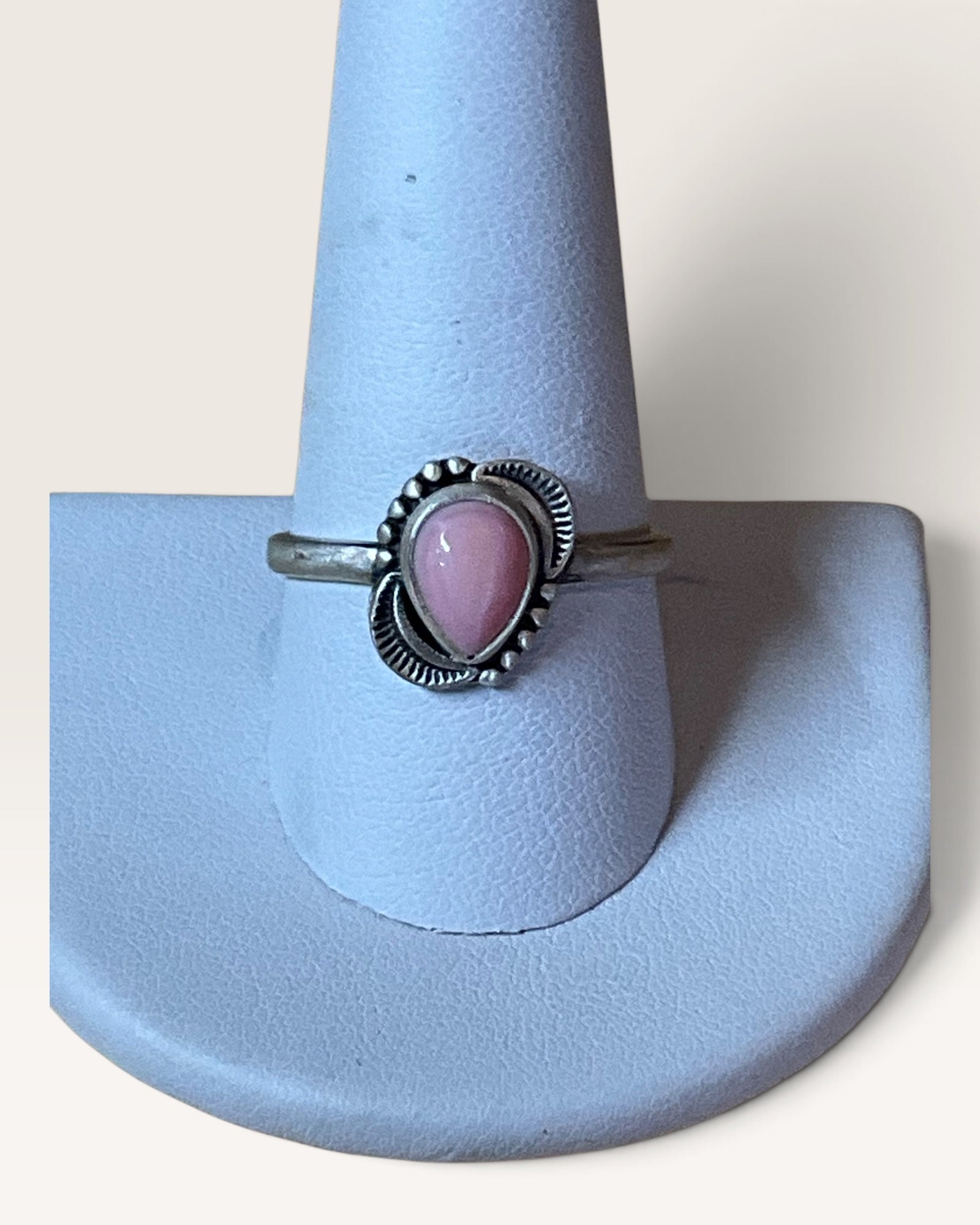 Southwestern-Style Sterling Silver Tear Dropped Pink Conch - Pre-Loved
