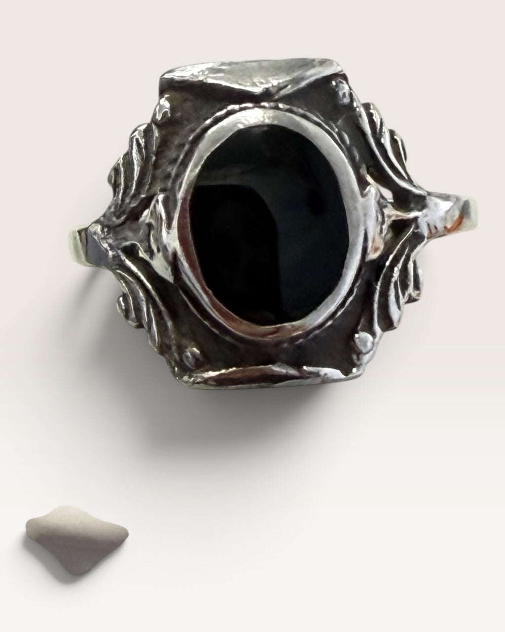 Sterling Silver Black Onyx Gemstone Ring - Pre-Loved