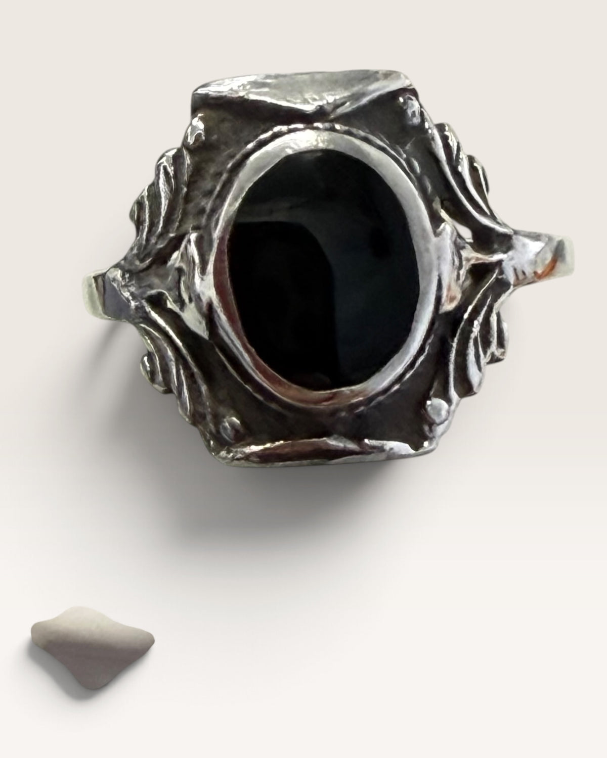 Sterling Silver Black Onyx Gemstone Ring - Pre-Loved