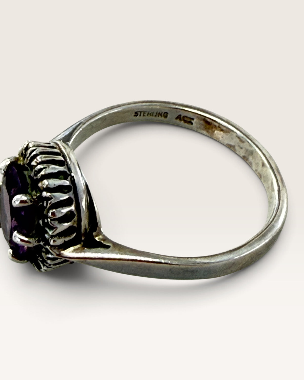 Sterling Silver Amethyst Gemstone Ring - Pre-Loved