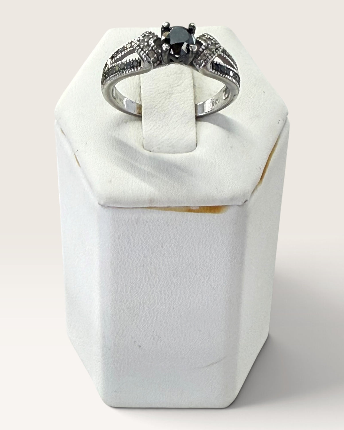 Sterling Silver Black and Clear Diamond Gemstone Ring - Pre-Loved
