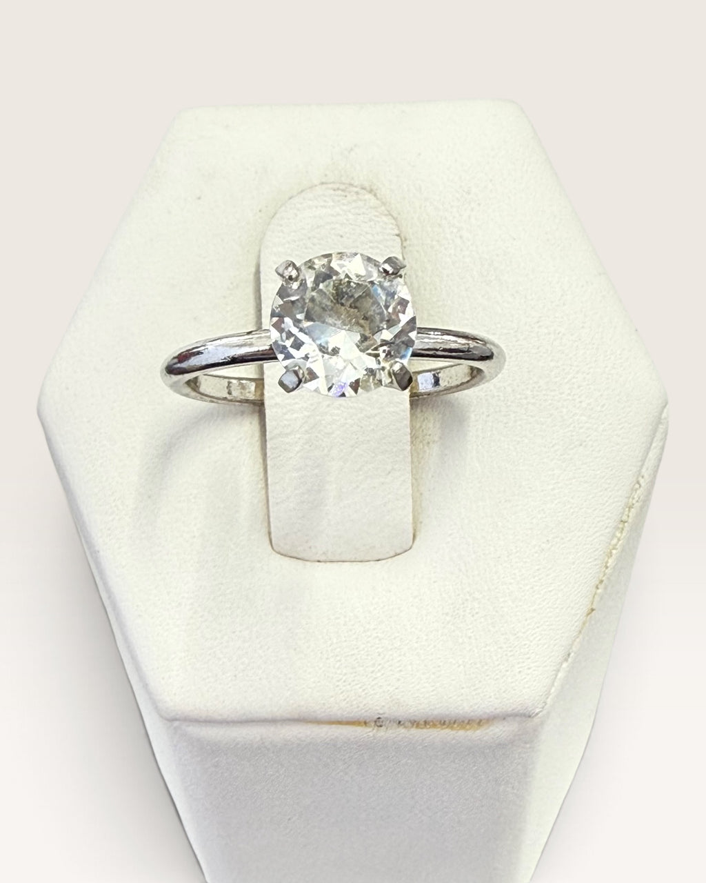 Uncas Silver Tone Cubic Zirconia Solitaire Ring - Pre-Loved